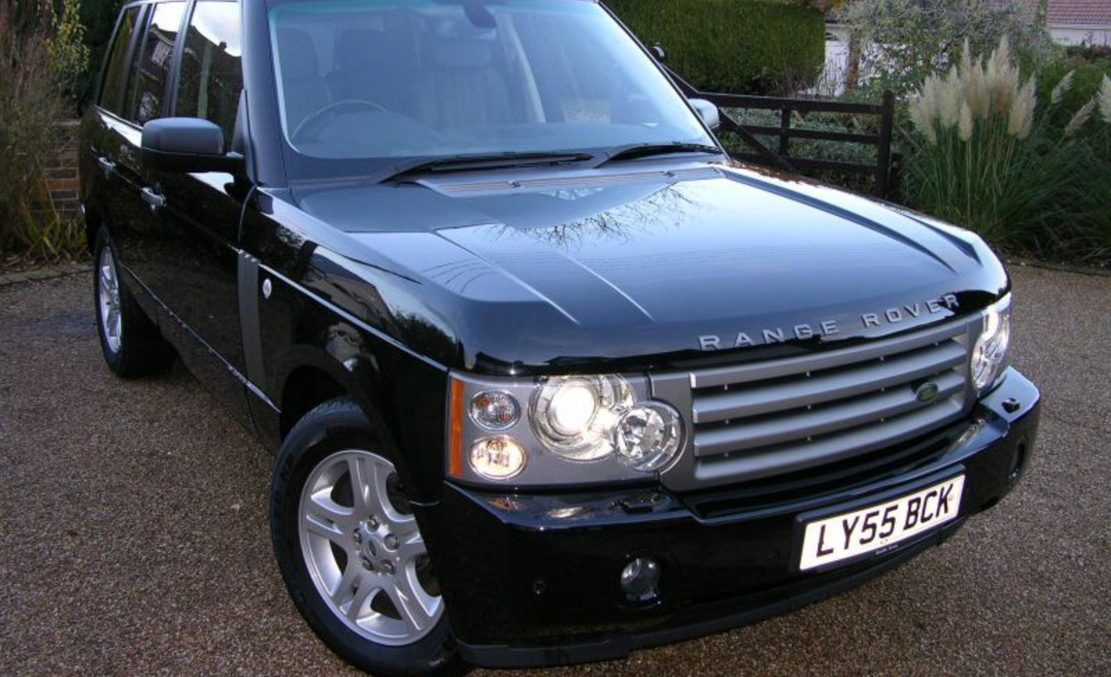 Land Rover Range Rover III (facelift 2005) 4.4 i V8 32V (299 Hp) 2005, 2006 