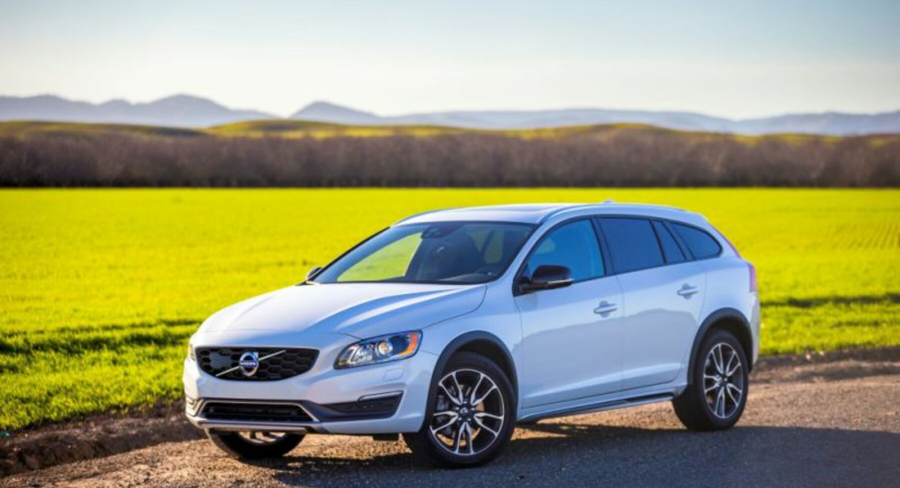 Volvo V60 I Cross Country 2.4 D4 (190 Hp) AWD Automatic 2016, 2017, 2018 