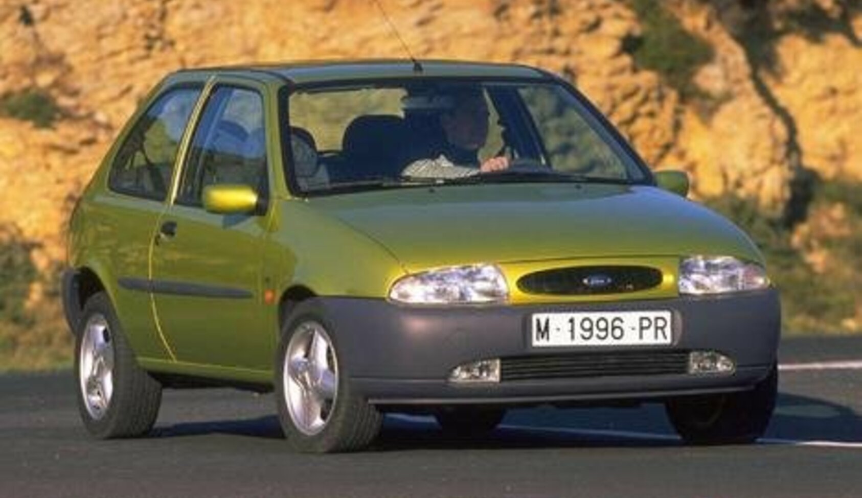 Ford Fiesta V (Mk5, 3 door) 1.25i 16V (75 Hp) 1999, 2000, 2001 