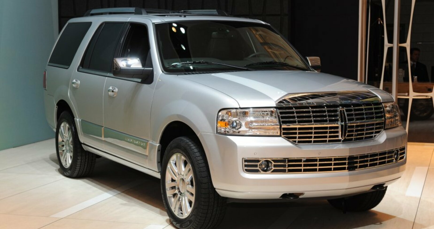 Lincoln Navigator III 5.4i V8 (310 Hp) Automatic 2008, 2009, 2010, 2011, 2012, 2013, 2014 