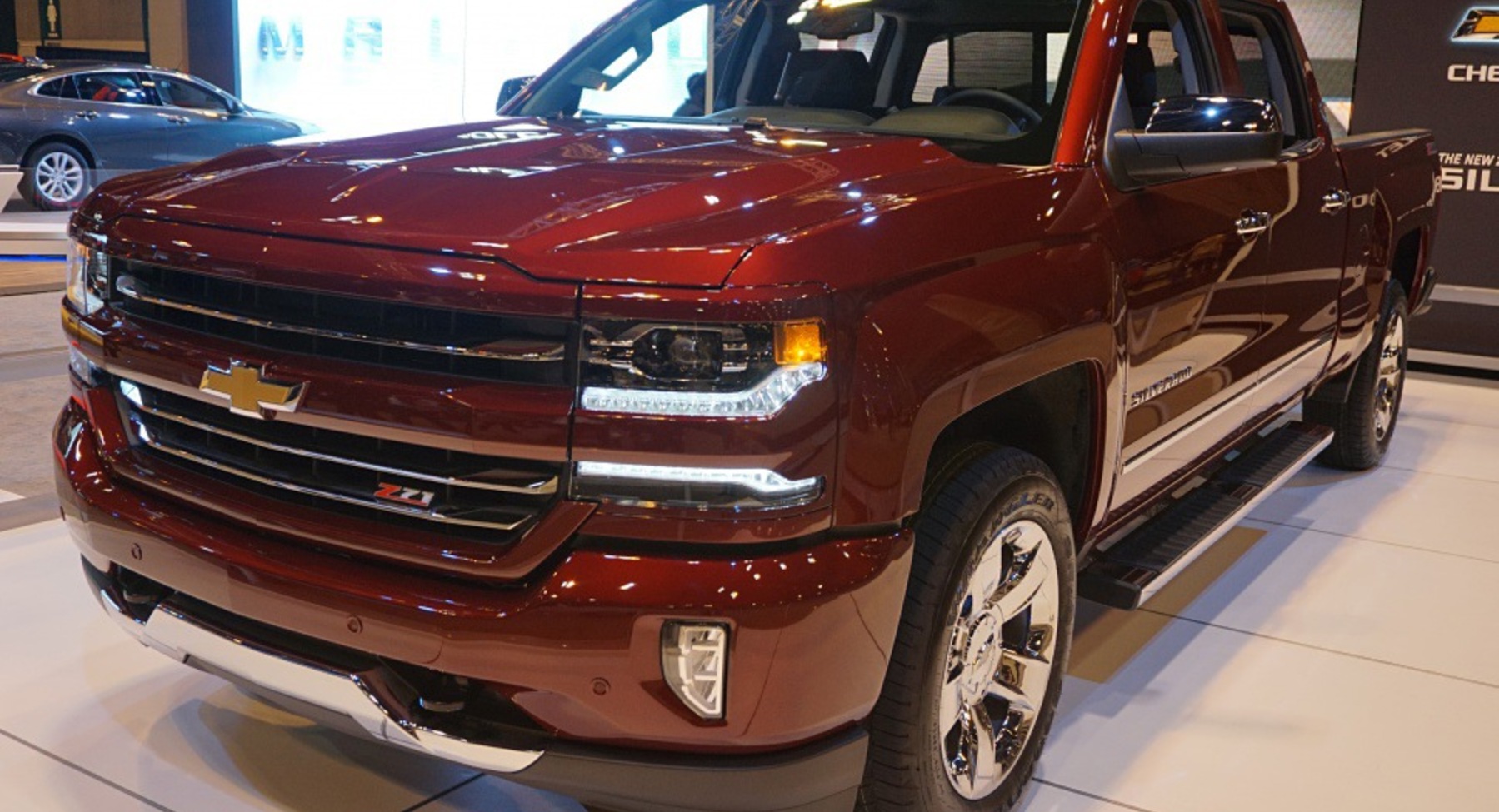 Chevrolet Silverado 1500 Crew Cab III (facelift 2016) Standard Box 5.3 V8 EcoTec3 (355 Hp) 4WD Automatic 2016, 2017, 2018 