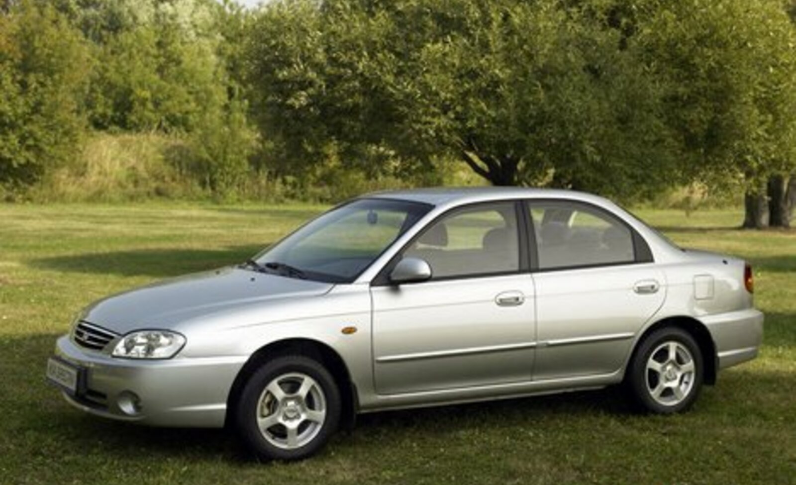 Kia Spectra 1.6i 16V (105 Hp) 2005, 2006 