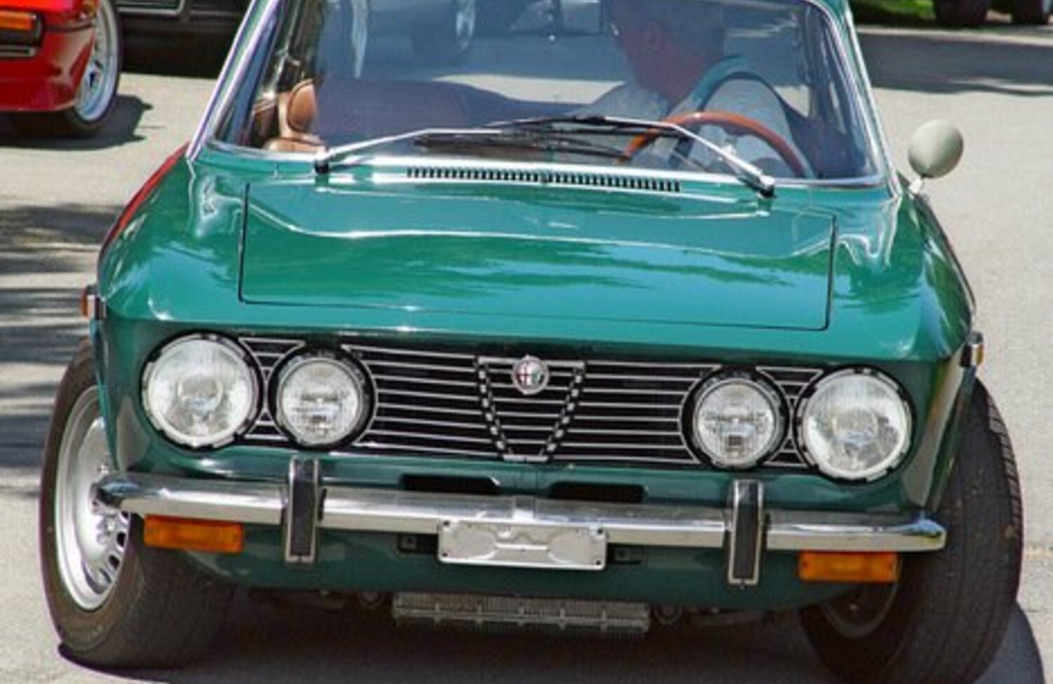 Alfa Romeo 1750-2000 2000 (132 Hp) 1971, 1972, 1973, 1974, 1975, 1976, 1977, 1978, 1979, 1980, 1981, 1982, 1983 