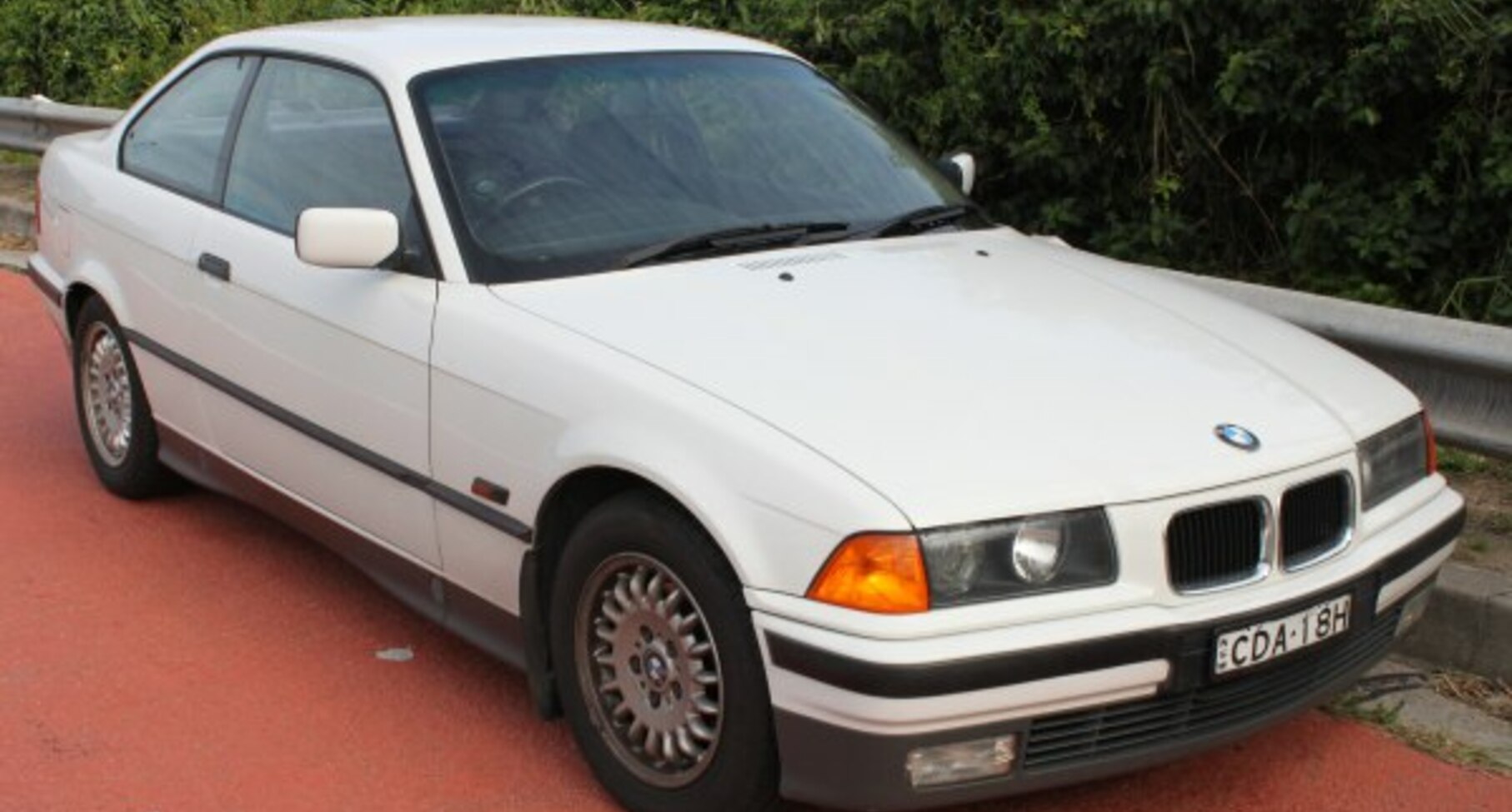 BMW 3 Series Coupe (E36) 318 is (140 Hp) Automatic 1991, 1992, 1993, 1994, 1995, 1996 