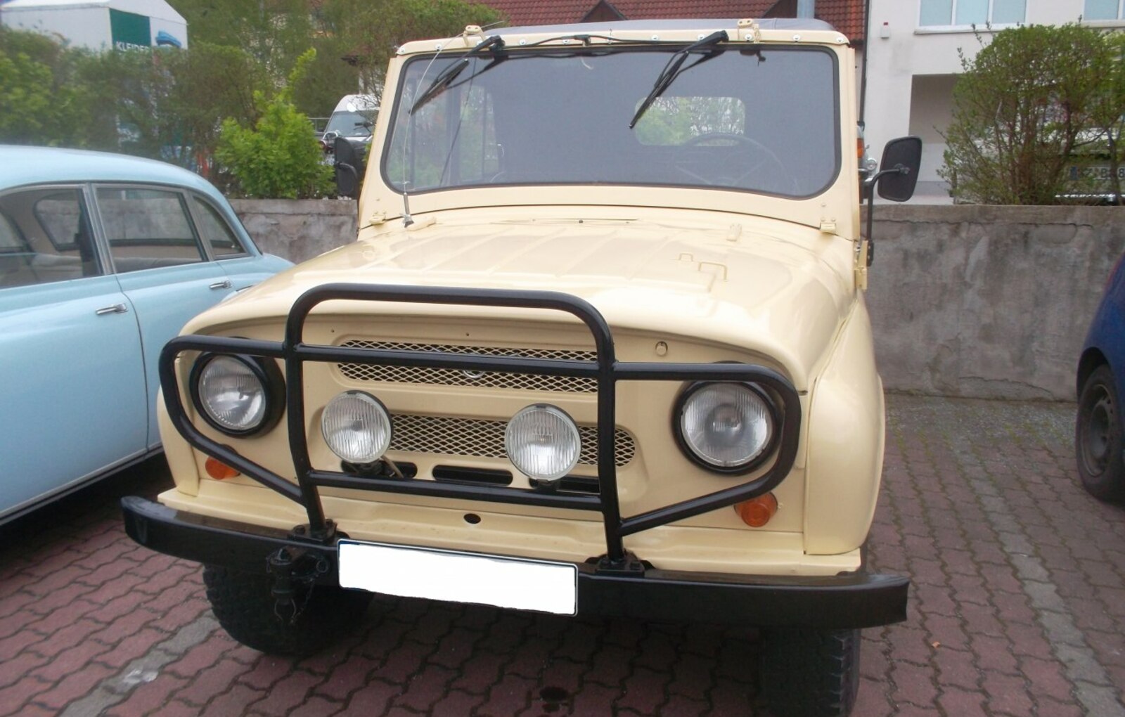 UAZ 469B 2.4 (73 Hp) 4x4 1973, 1974, 1975, 1976, 1977, 1978, 1979, 1980, 1981, 1982, 1983, 1984, 1985 