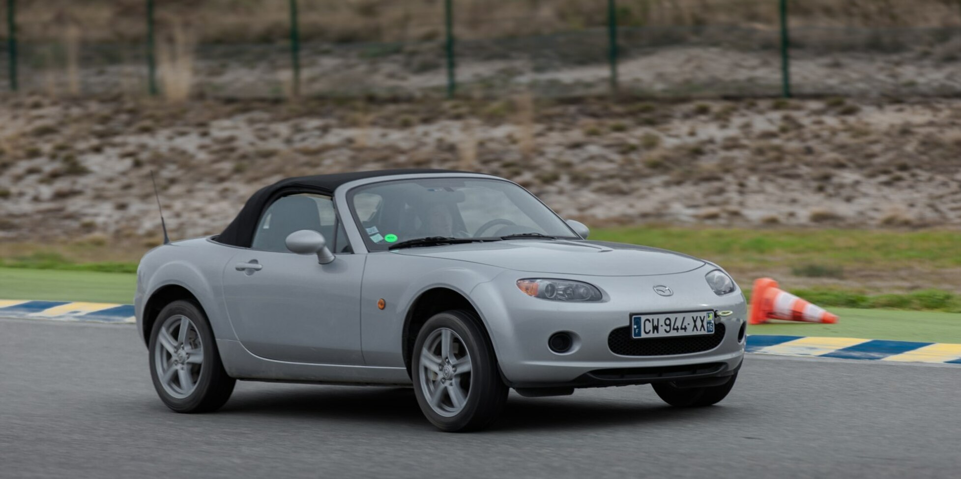 Mazda MX-5 III (NC) 1.8 i 16V (126 Hp) 2005, 2006, 2007, 2008 