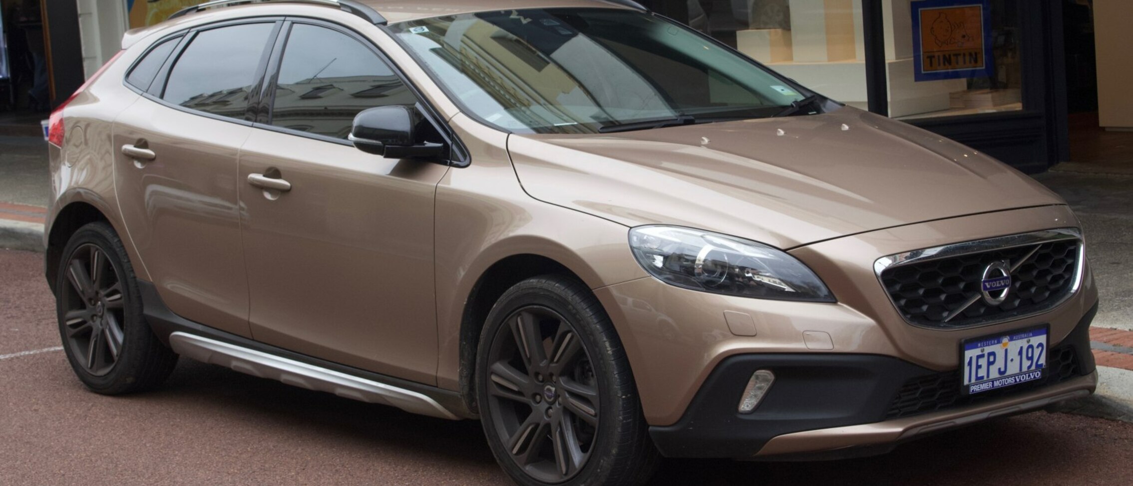 Volvo V40 Cross Country 2.0 D4 (177 Hp) 2013, 2014 