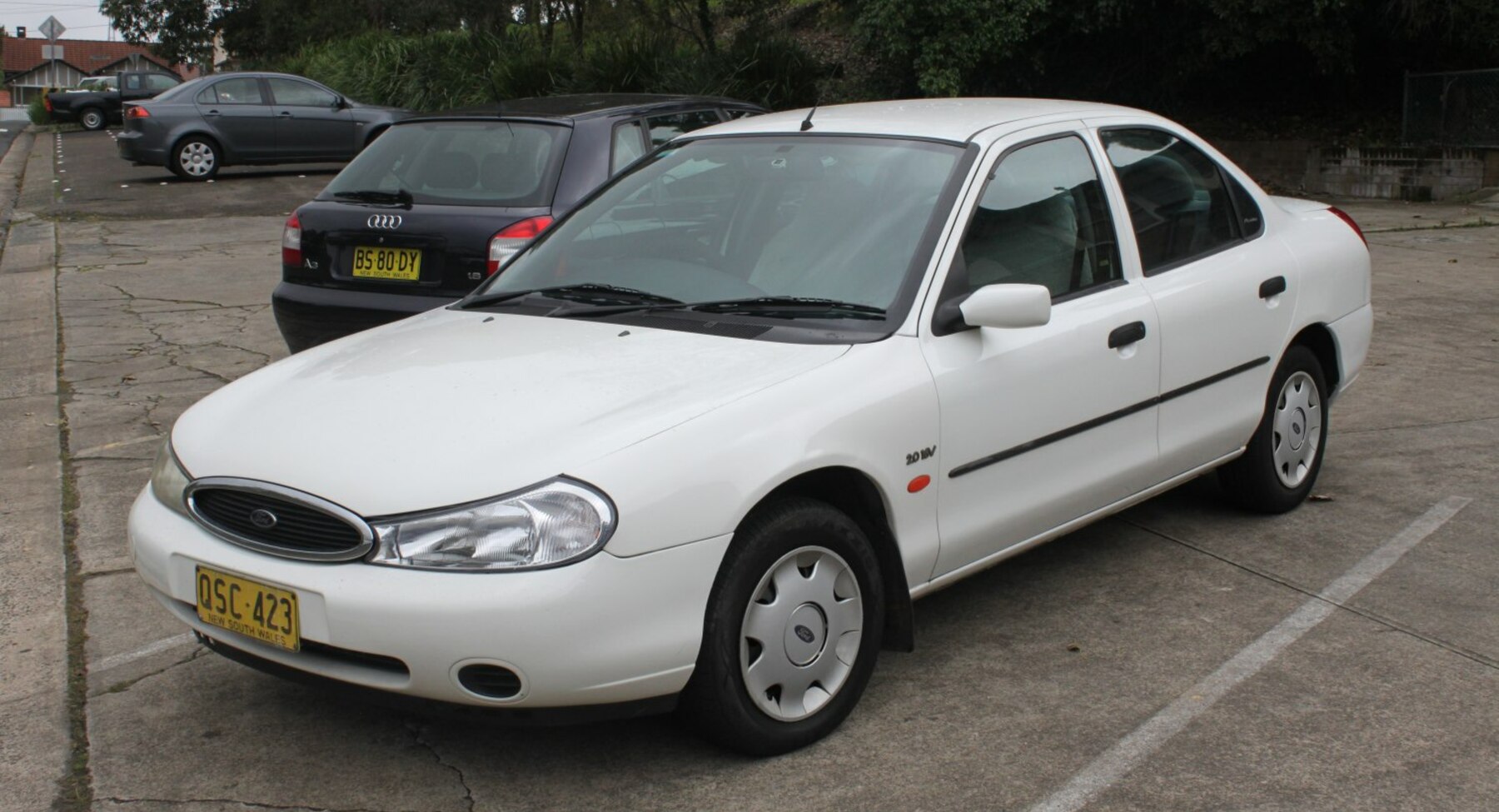 Ford Mondeo I Sedan (facelift 1996) 2.0i (130 Hp) 1996, 1997, 1998, 1999, 2000, 2001 