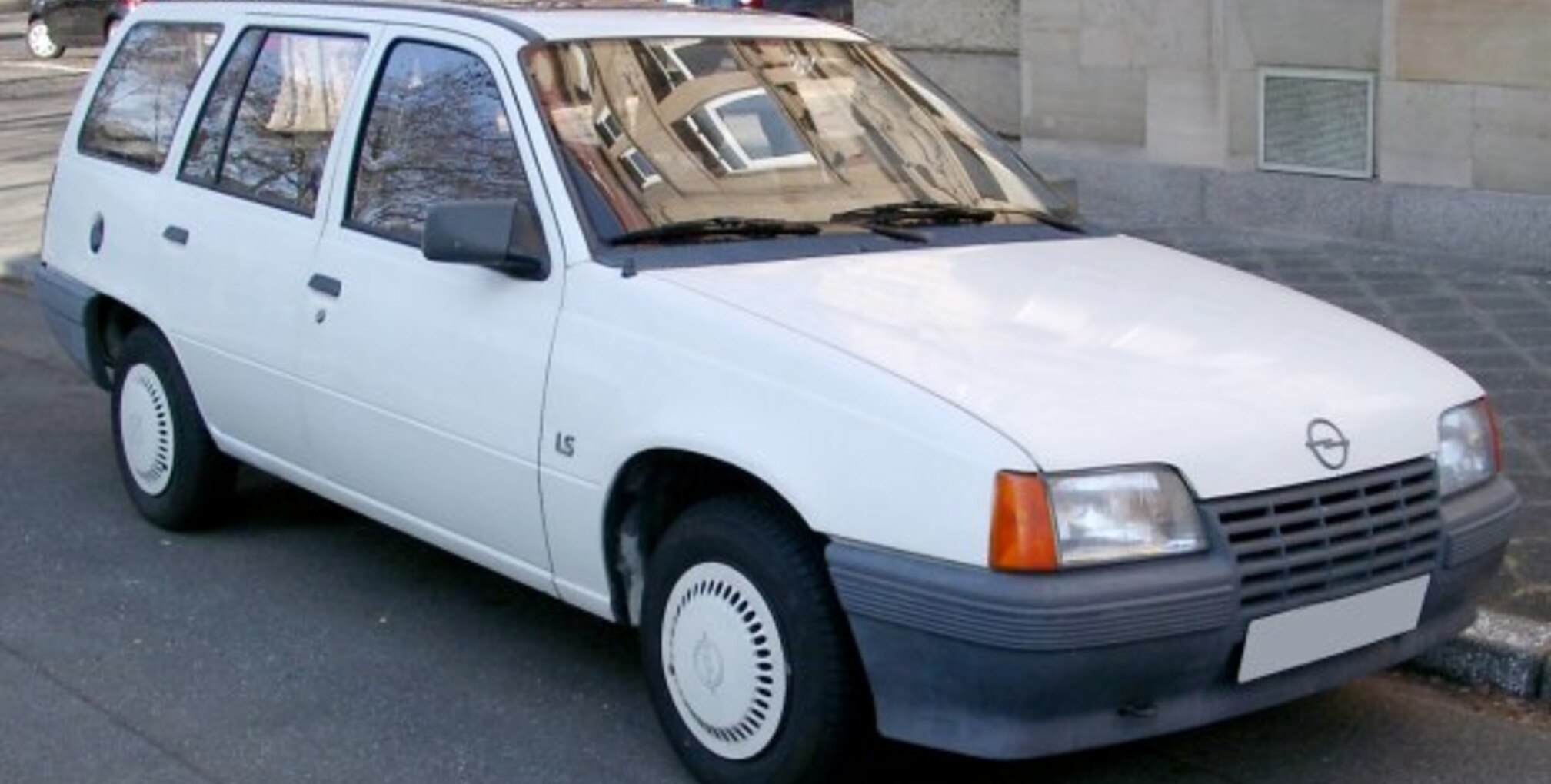 Opel Kadett E Caravan 1.3i CAT (60 Hp) 1985, 1986, 1987, 1988, 1989, 1990, 1991 