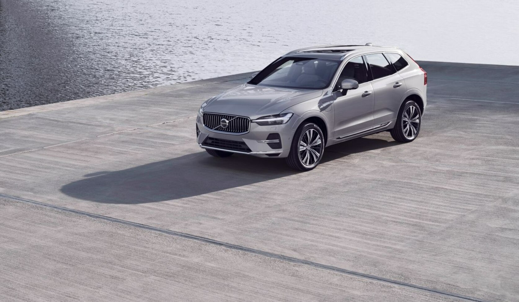 Volvo XC60 II (facelift 2021) Recharge 2.0 T8 (455 Hp) Plug-in hybrid AWD Geartronic 2021 