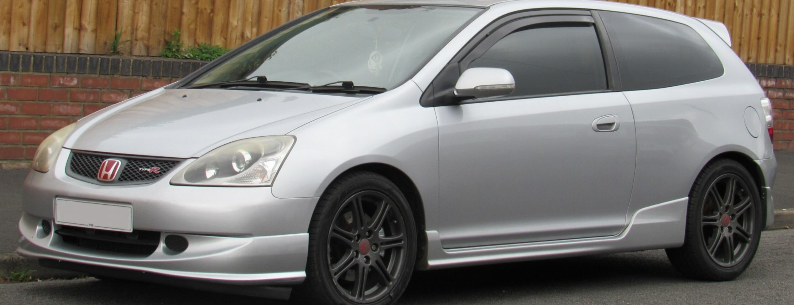 Honda Civic VII Hatchback 2.0 16V Type R (200 Hp) 2001, 2002, 2003, 2004, 2005 