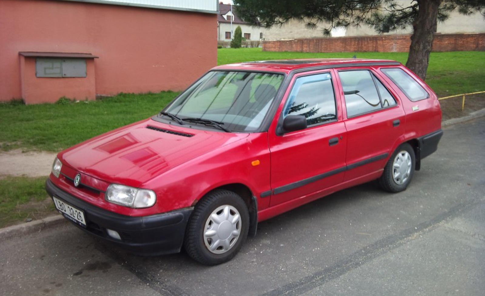 Skoda Felicia I Combi (795) 1.3 LX (54 Hp) 1995, 1996, 1997, 1998 