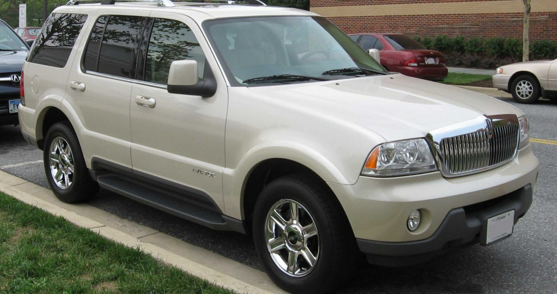 Lincoln Aviator I 4.6 i V8 32V (306 Hp) 2003, 2004, 2005 