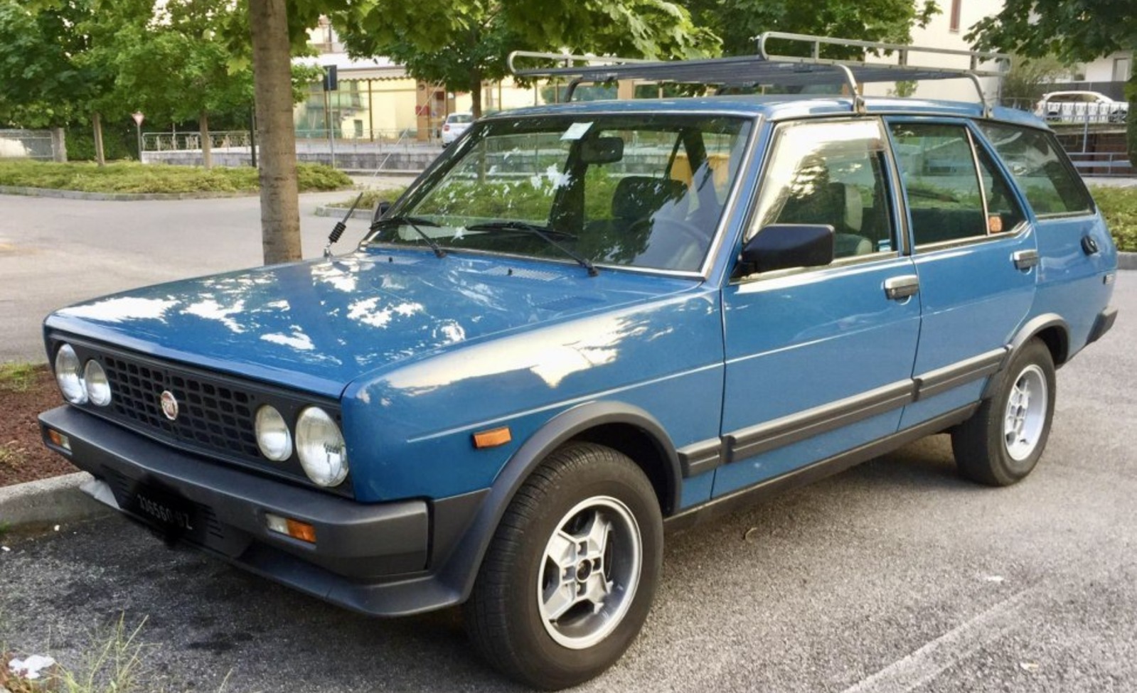 Fiat 131 Familiare/panorama 1.4 Mirafiori (70 Hp) 1981, 1982, 1983, 1984 