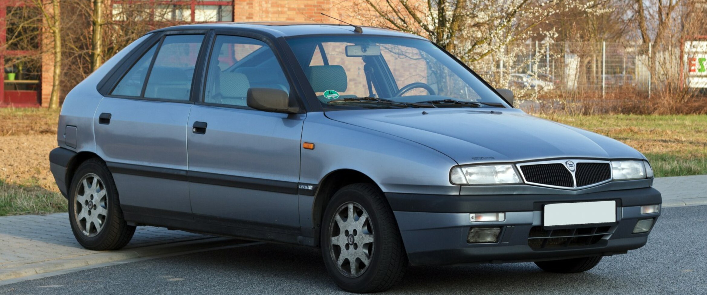 Lancia Delta II (836) 1.6 i.e. (75 Hp) 1993, 1994, 1995, 1996, 1997, 1998 