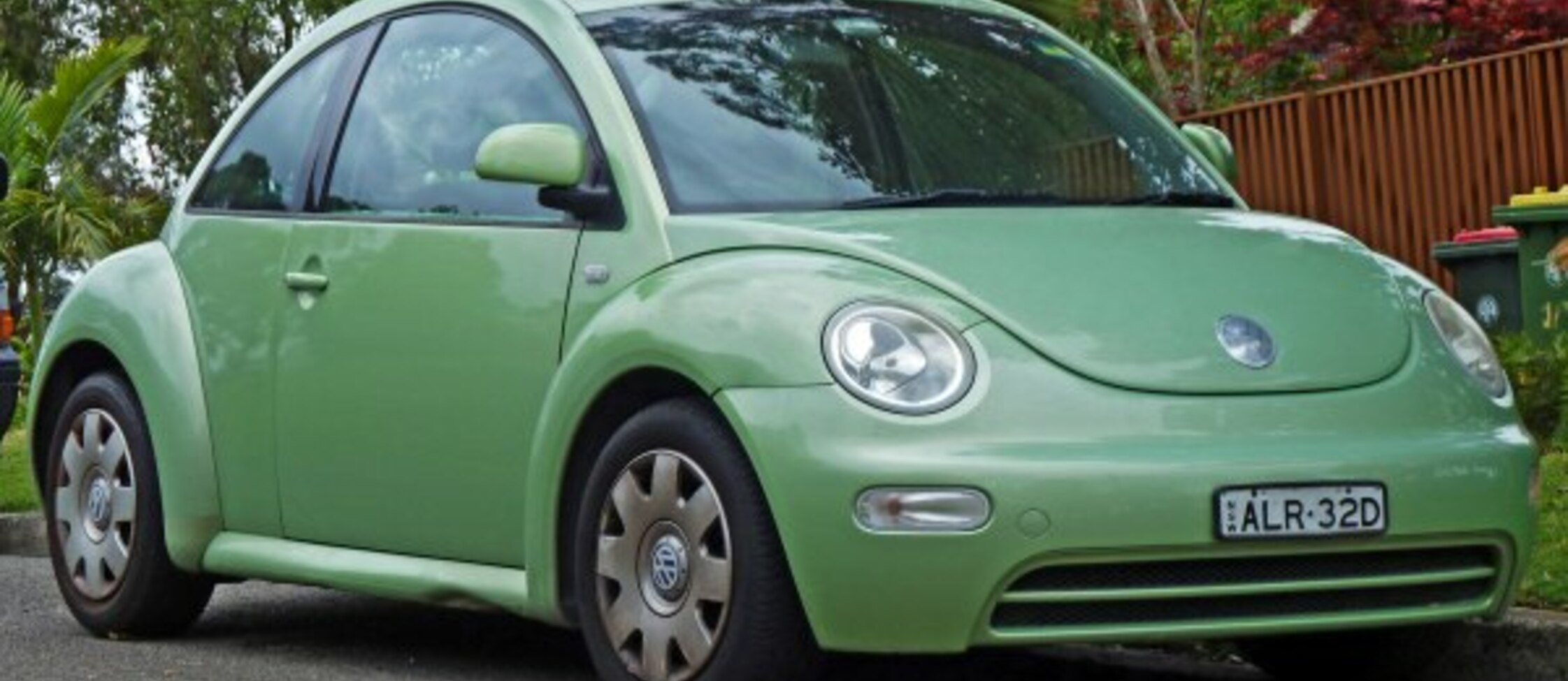 Volkswagen NEW Beetle (9C) 2.0 (116 Hp) 1997, 1998, 1999, 2000, 2001, 2002, 2003, 2004, 2005 