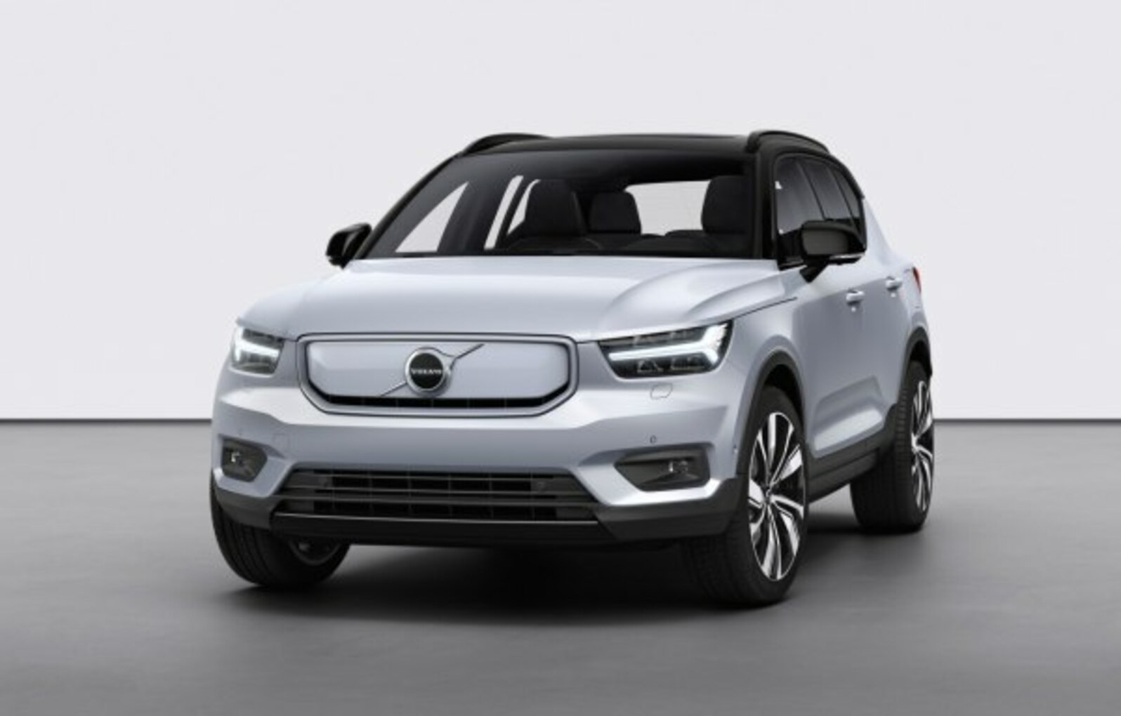 Volvo XC40 Recharge P8 78 kWh (408 Hp) AWD Electric 2020, 2021 