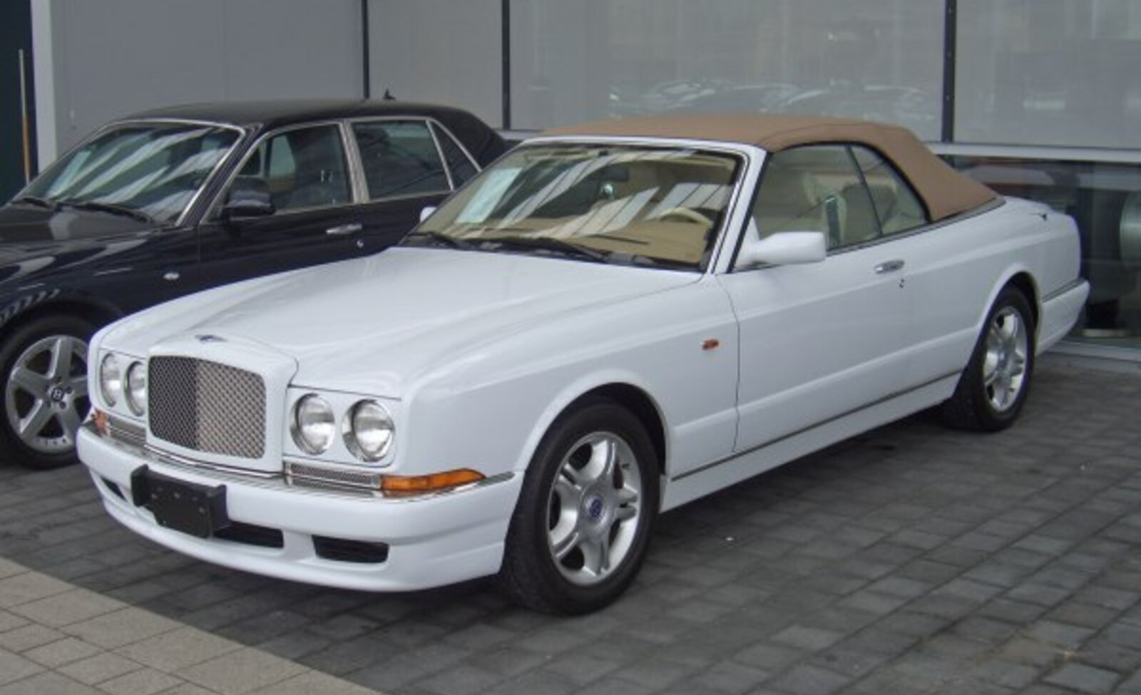 Bentley Azure 6.7 i V8 (426 Hp) 2000, 2001, 2002, 2003, 2004, 2005 