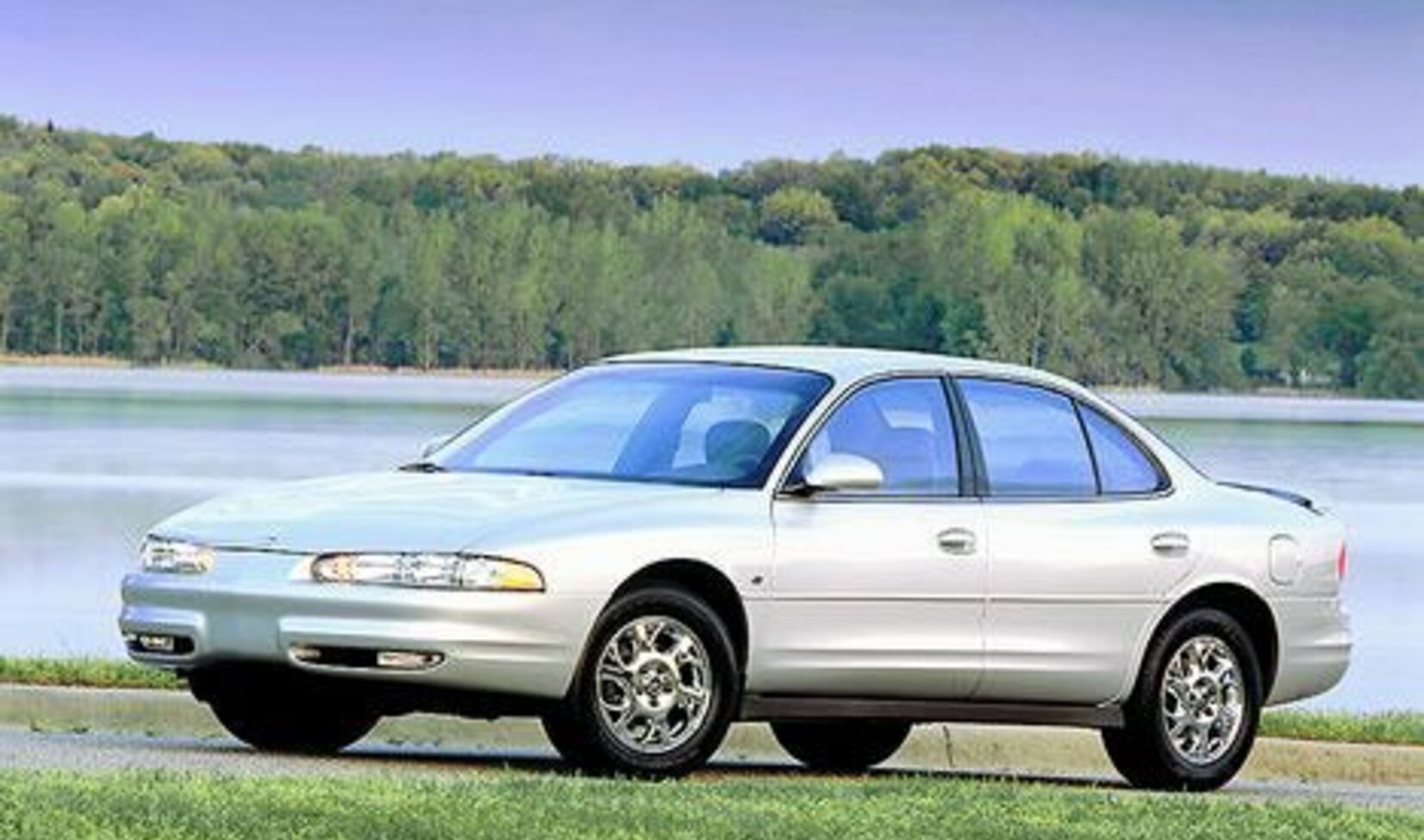 Oldsmobile Intrigue 3.8 V6 (197 Hp) 1998, 1999, 2000, 2001 