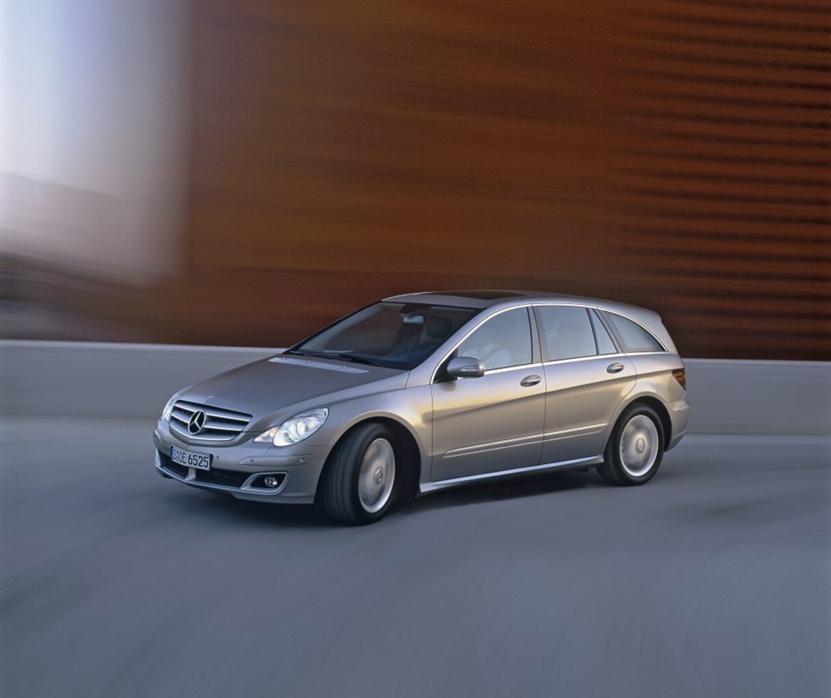 Mercedes-Benz R-class Long (V251) AMG 63 V8 (510 Hp) 4MATIC 7G-TRONIC AMG SPEEDSHIFT 2006, 2007 