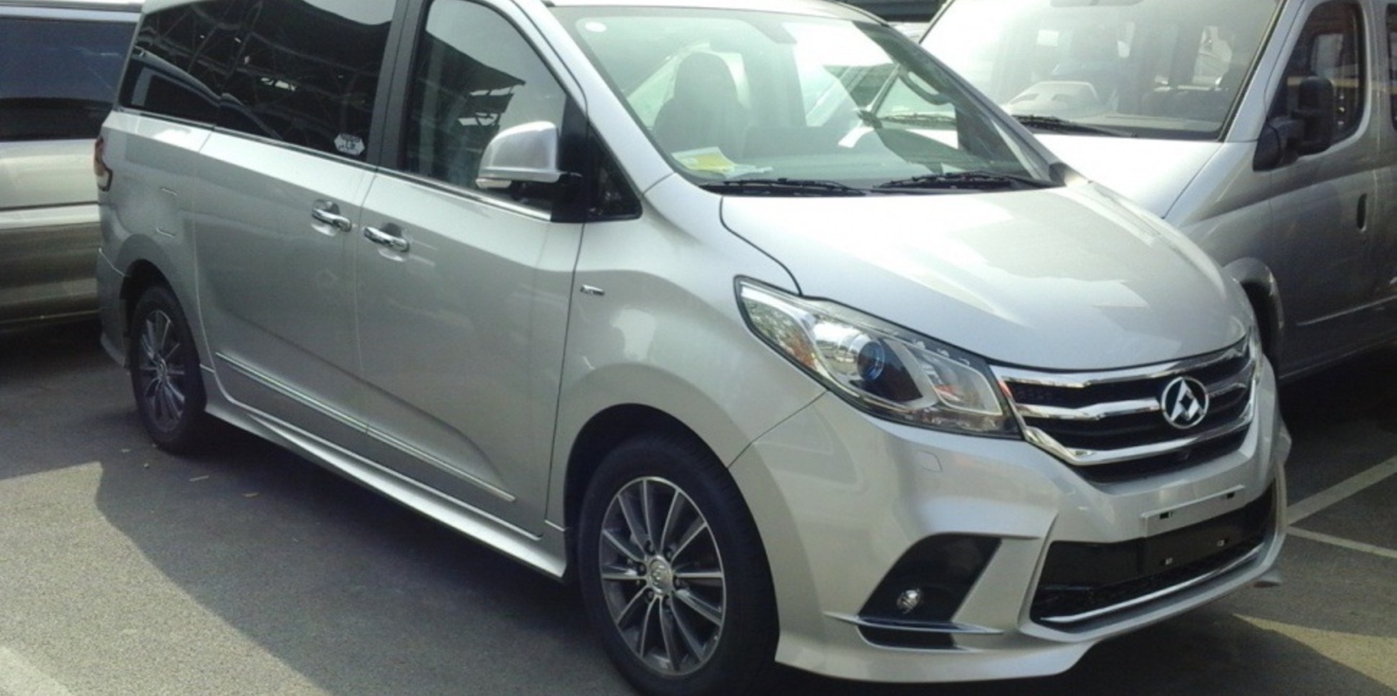 Maxus G10 Plus (facelift 2016) 2.0 TGI 16V (224 Hp) 2016, 2017, 2018, 2019, 2020, 2021 