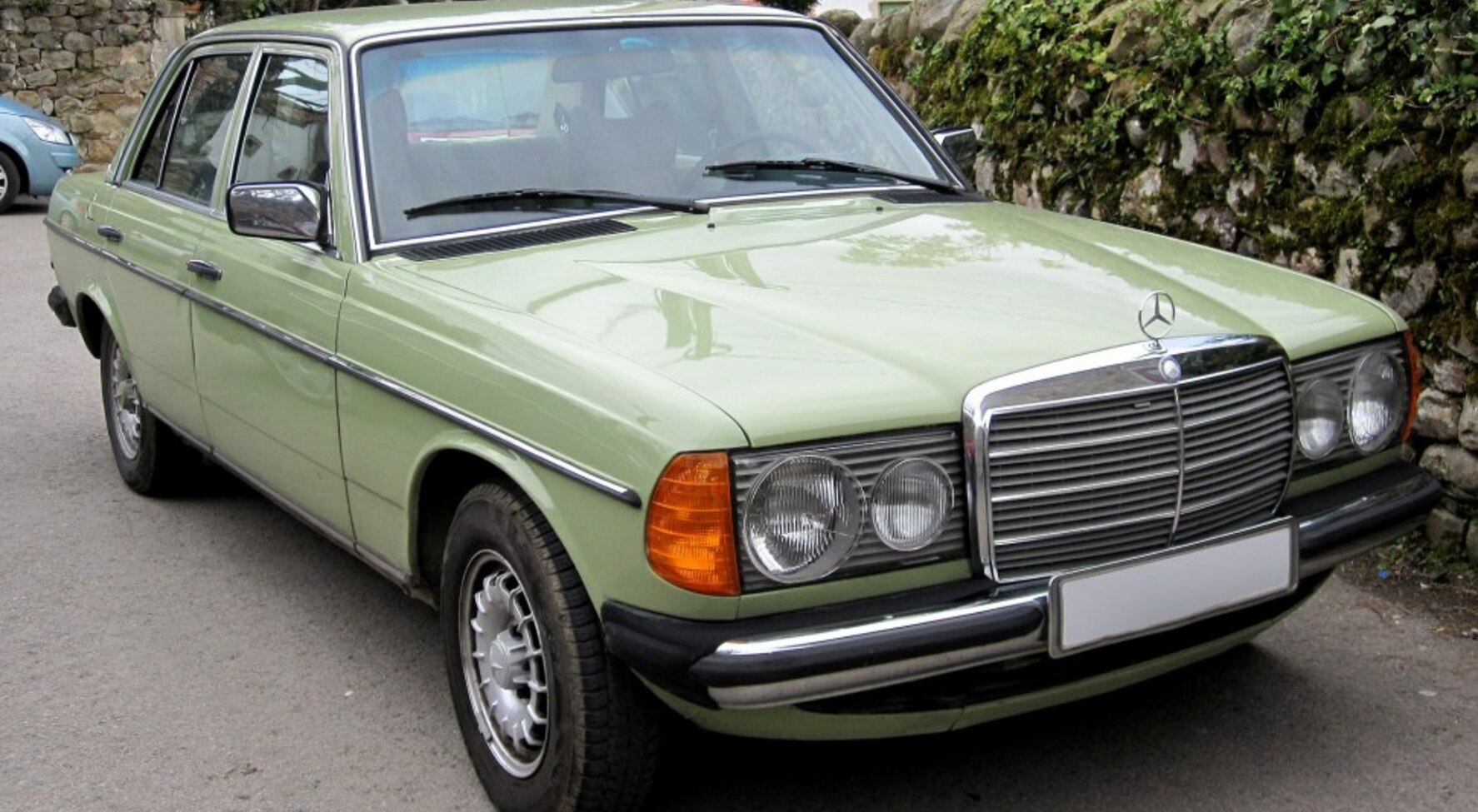 Mercedes-Benz 300 (W123) 300 T Turbo-D (USA) (121 Hp) 1981, 1982 