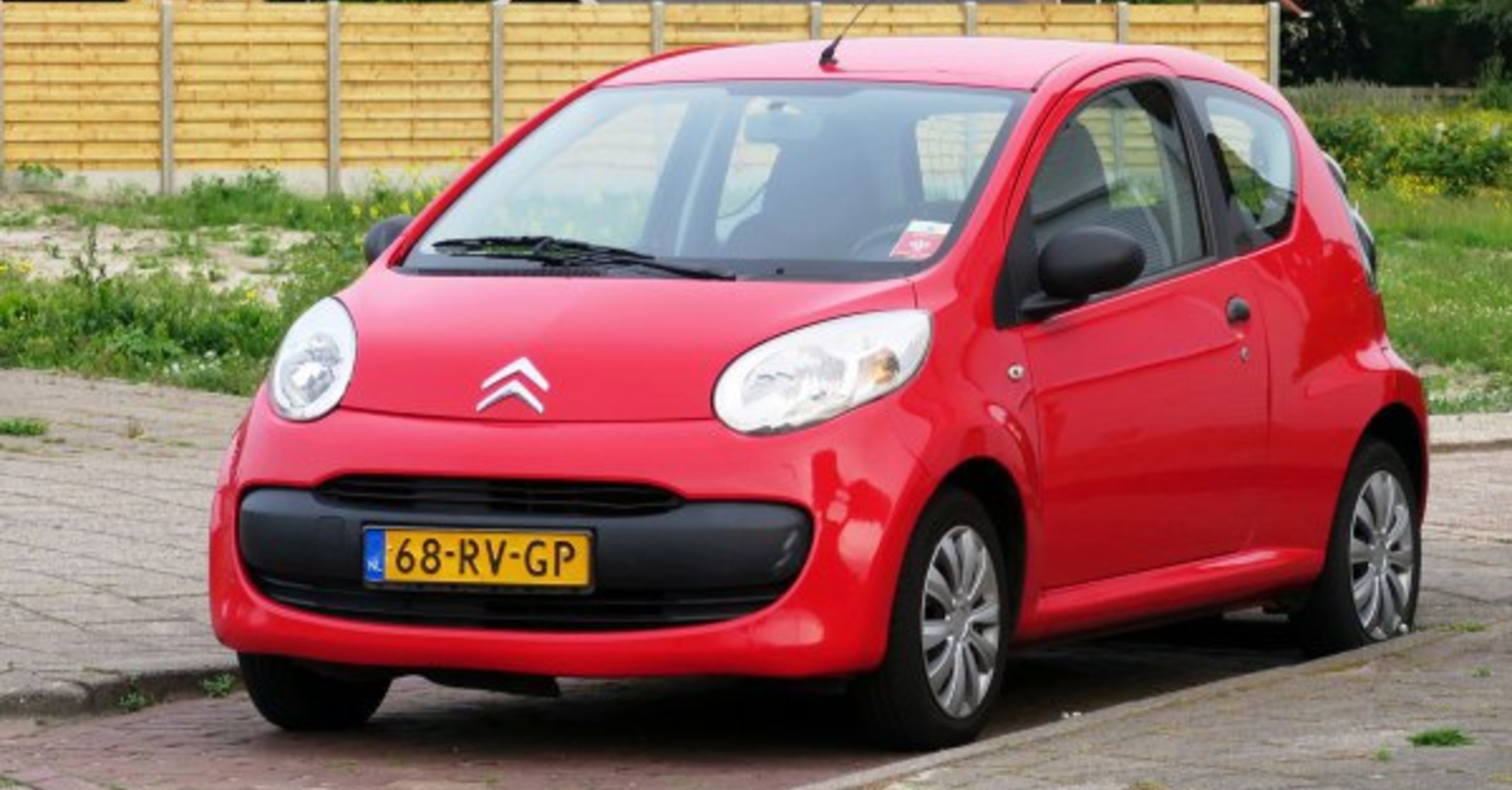 Citroen C1 I (Phase I, 2005 3-door) 1.4 HDi (54 Hp) 2005, 2006, 2007, 2008 