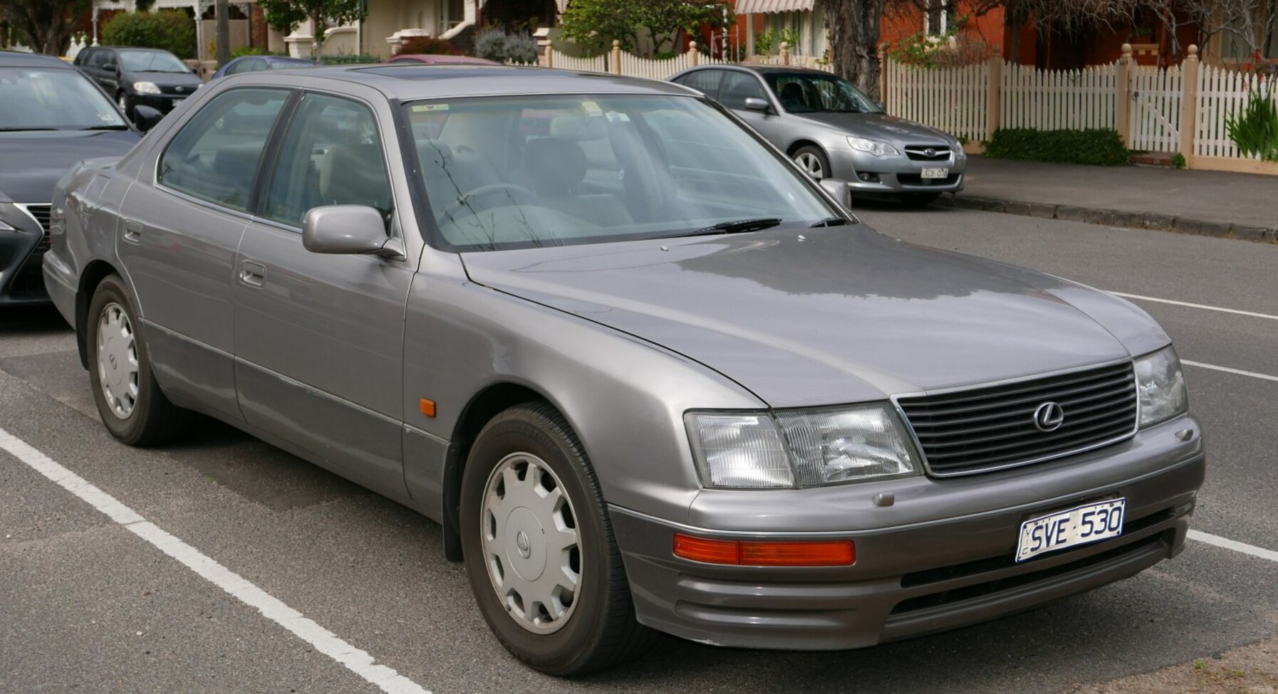 Lexus LS II 400 V8 (264 Hp) Automatic 1994, 1995, 1996, 1997 