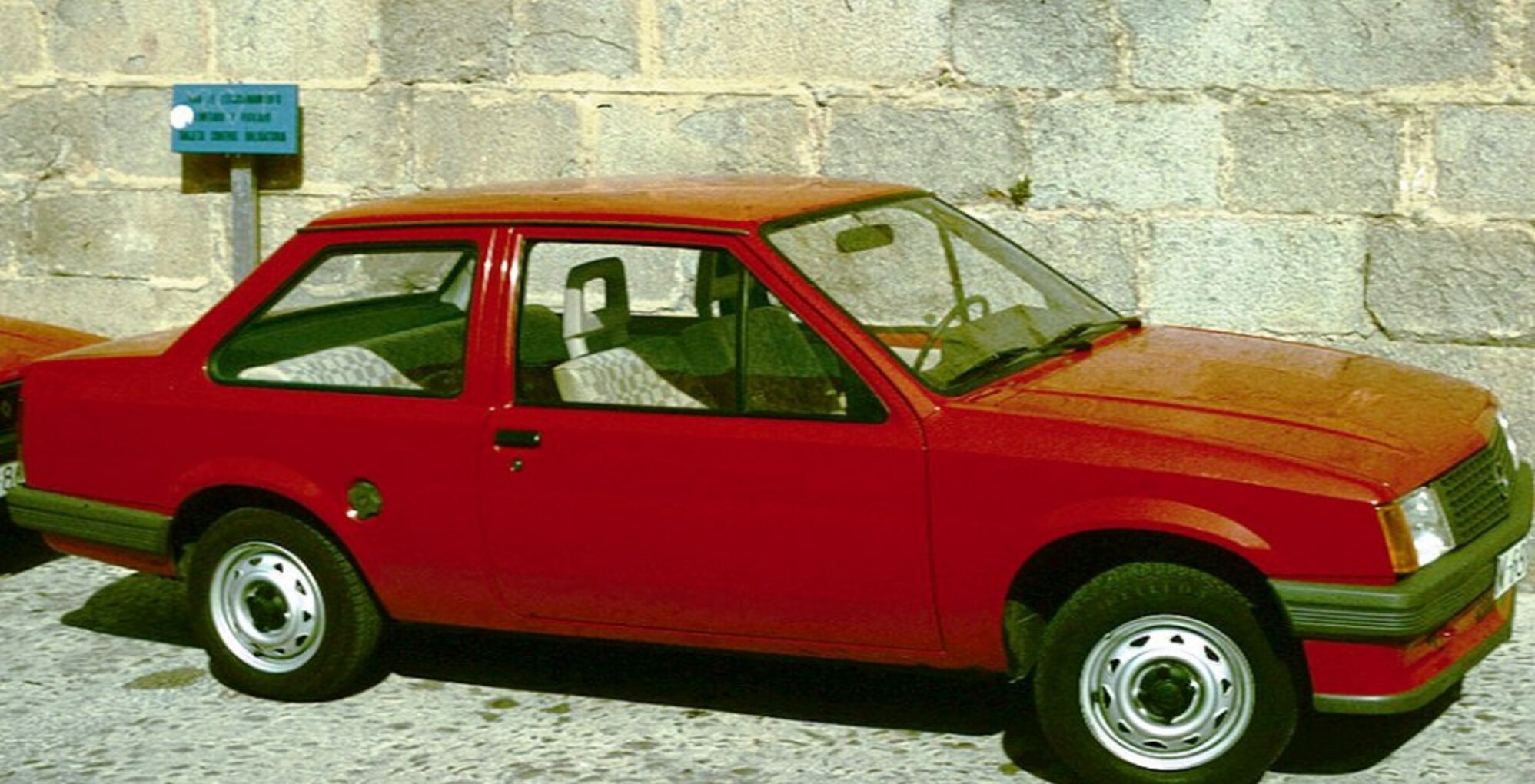 Opel Corsa A Sedan 1.2i (45 Hp) 1985, 1986, 1987 