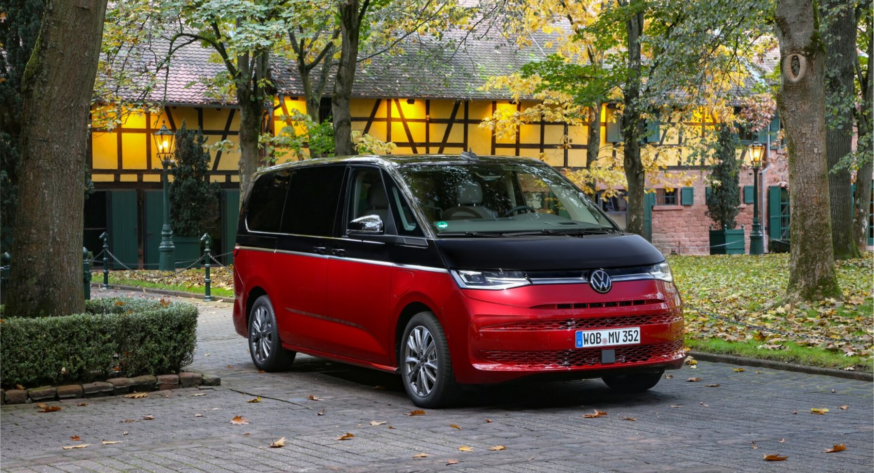 Volkswagen Multivan (T7) Long 1.5 TSI (136 Hp) DSG 2021, 2022 