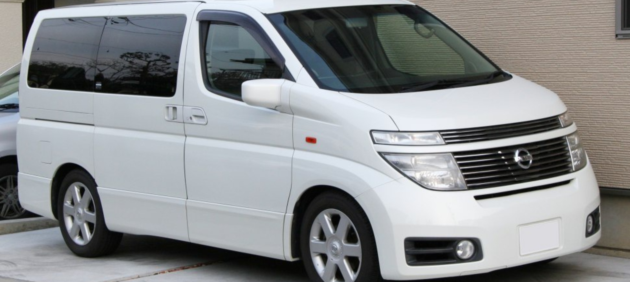 Nissan Elgrand (E51) 3.4 i V6 24V 2WD (240 Hp) 2002, 2003, 2004 