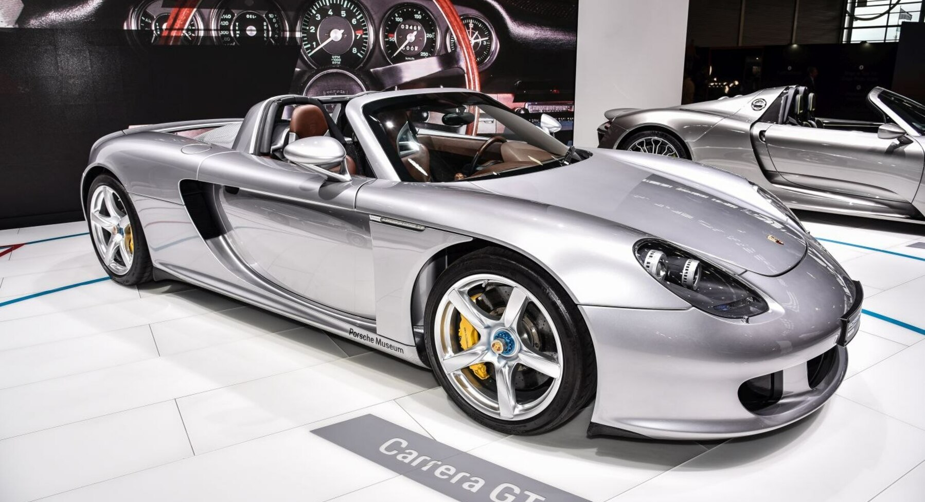 Porsche Carrera GT 5.7 i V10 40V (612 Hp) 2003, 2004, 2005, 2006, 2007 