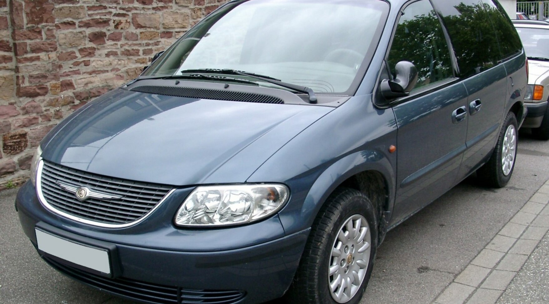 Chrysler Voyager IV 3.8 i V6 (218 Hp) 2001, 2002, 2003, 2004, 2005, 2006, 2007 