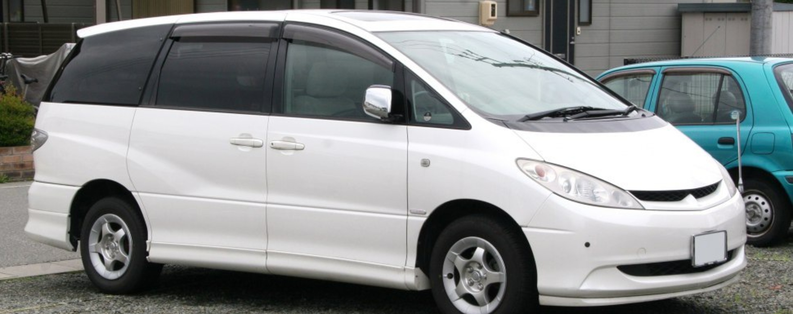 Toyota Estima II 2.4 (131+17+24 Hp) Hybrid 2001, 2002, 2003 