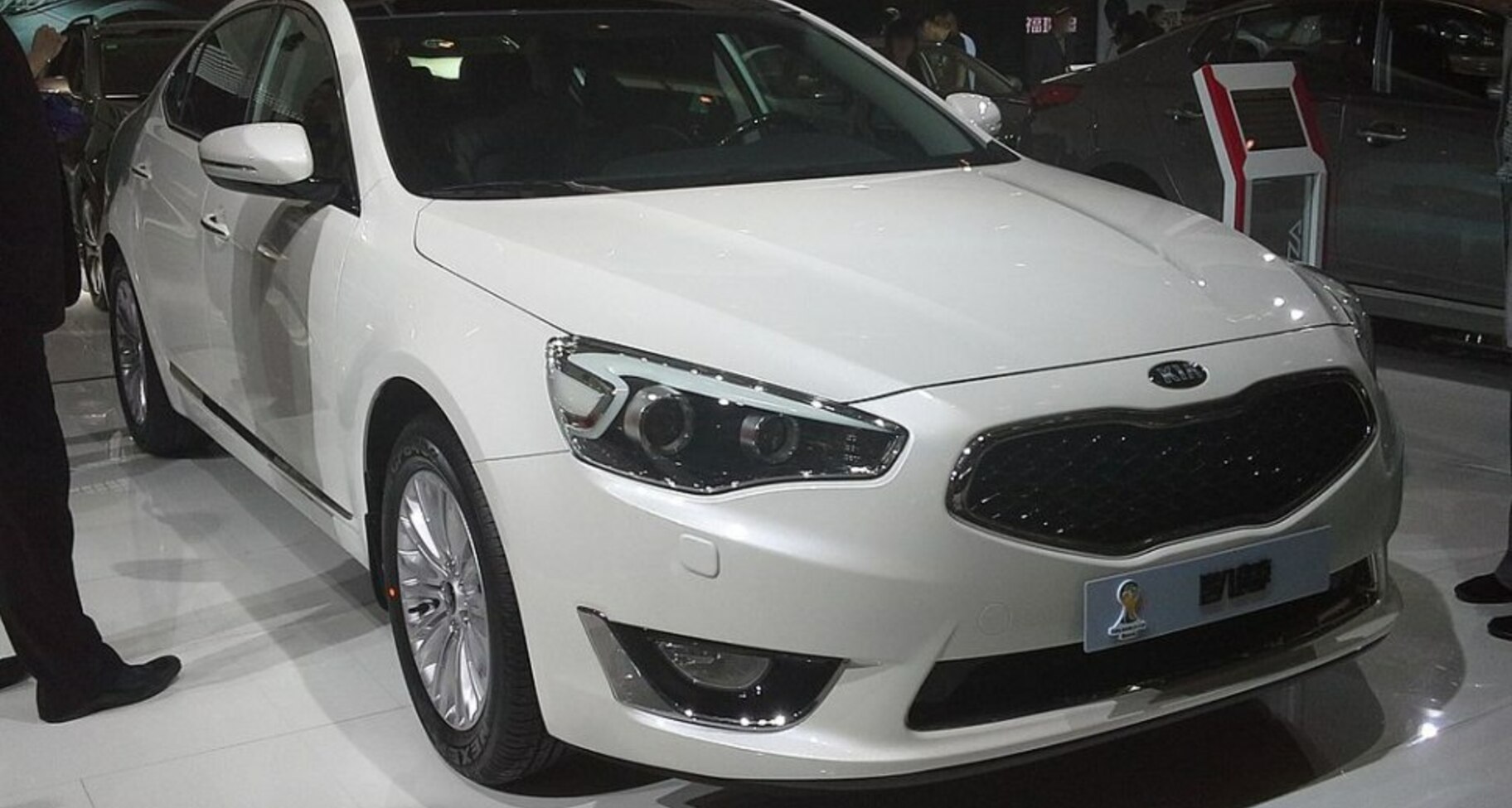 Kia Cadenza I (facelift 2013) 3.3 GDI V6 (297 Hp) Sportmatic 2013, 2014, 2015, 2016 