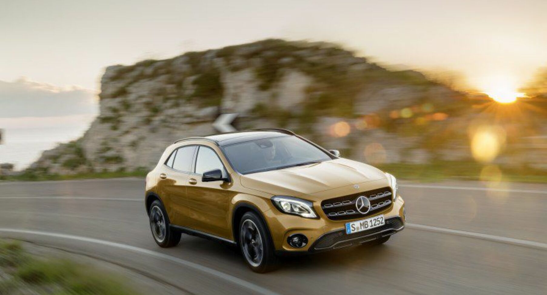 Mercedes-Benz GLA (X156, facelift 2017) GLA 220d (177 Hp) 4MATIC DCT 2017, 2018, 2019 