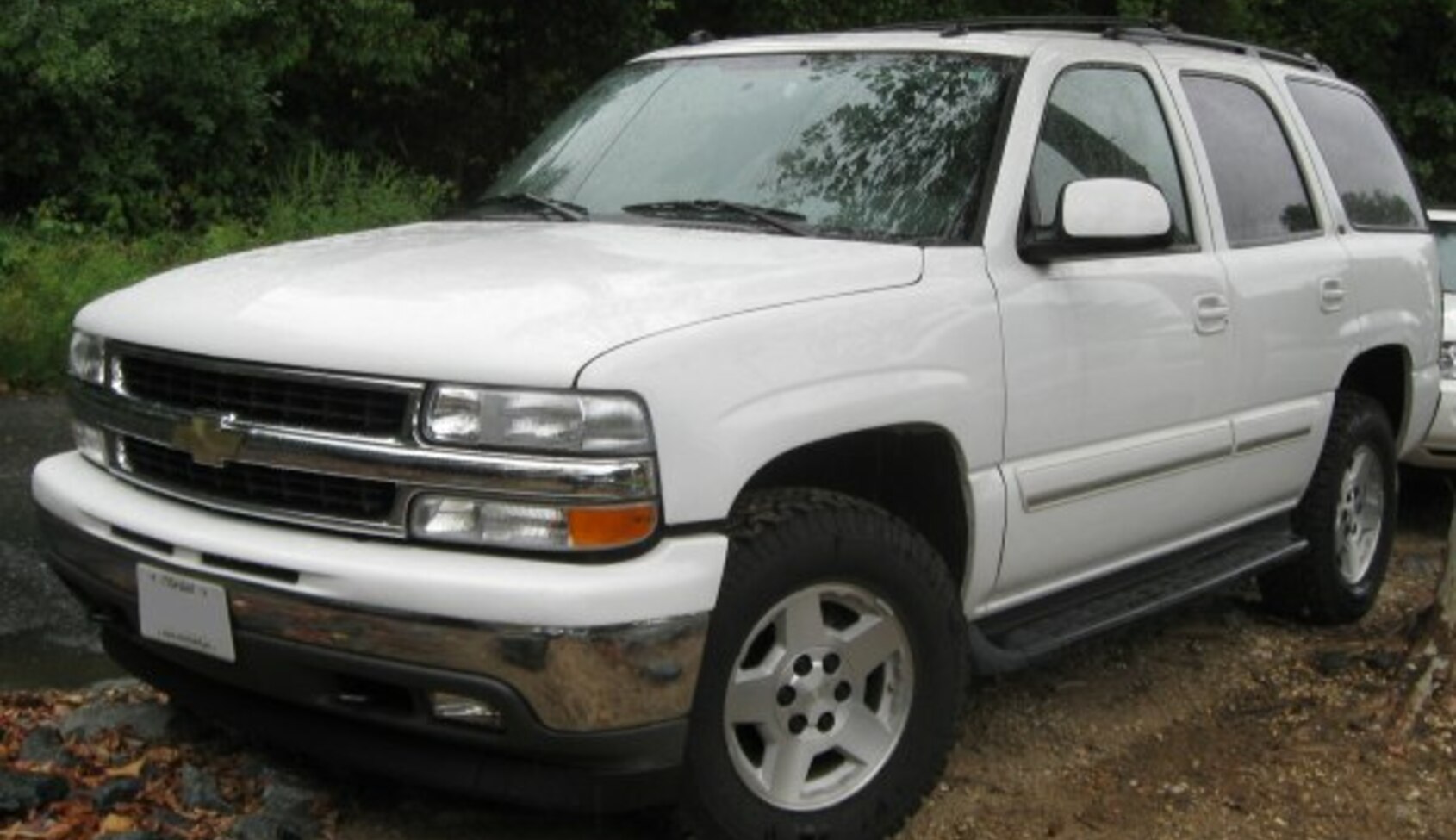 Chevrolet Tahoe (GMT820) 5.3 i V8 4WD (300 Hp) 2004, 2005, 2006, 2007 