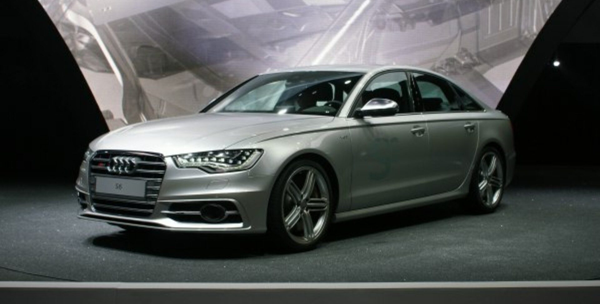 Audi S6 (C7) 4.0 TFSI V8 (420 Hp) quattro S tronic 2012, 2013, 2014 