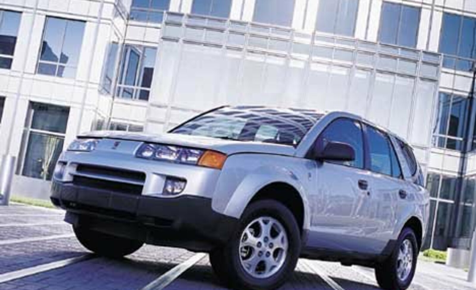 Saturn VUE I 2.2i 16V FWD (145 Hp) 2001, 2002, 2003, 2004, 2005, 2006, 2007 