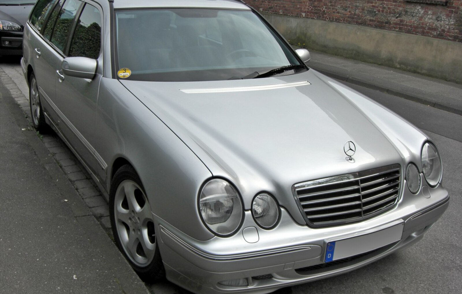 Mercedes-Benz E-class T-modell (S210, facelift 1999) E 270 CDI (170 Hp) Automatic 1999, 2000, 2001, 2002 