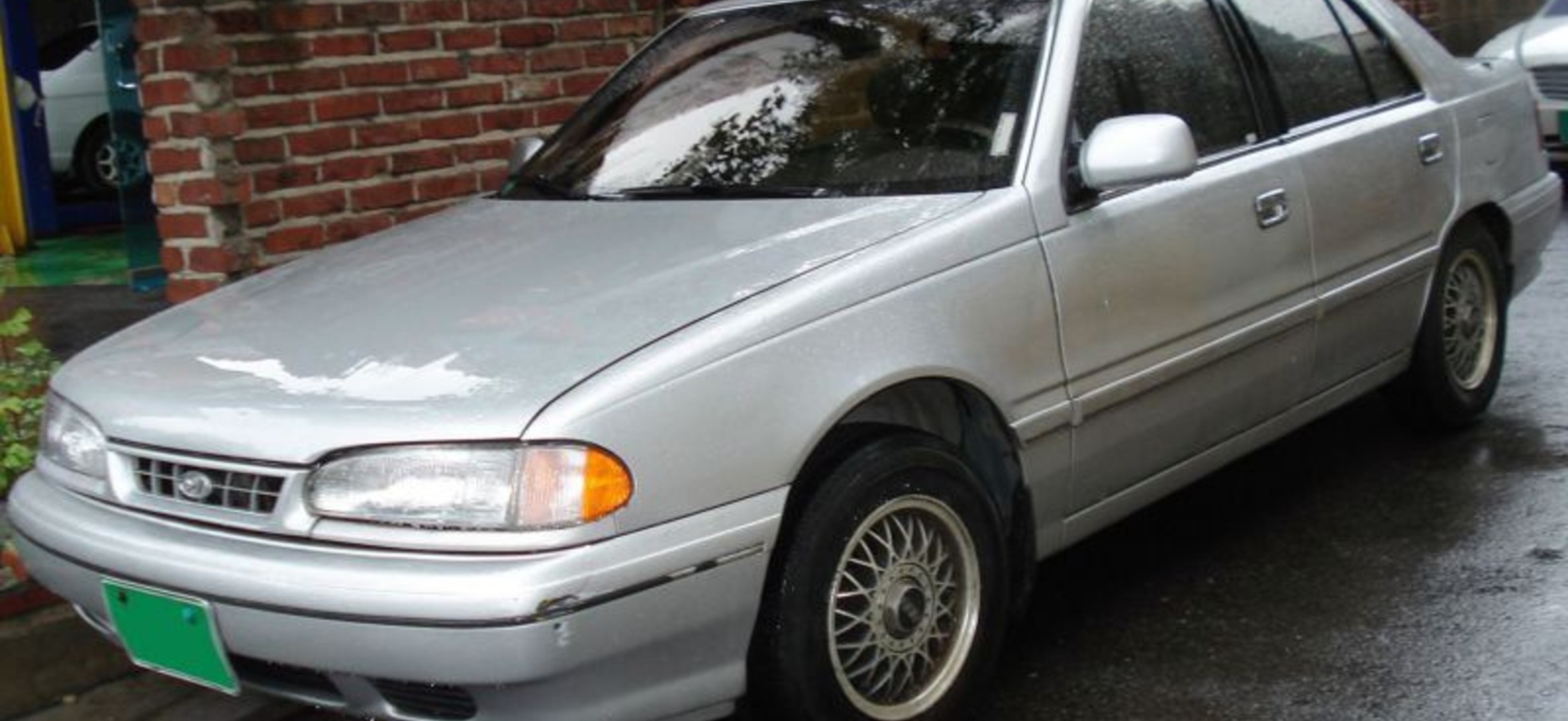 Hyundai Sonata II (Y2, facelift 1991) 3.0 GLS V6 (146 Hp) Automatic 1992, 1993 
