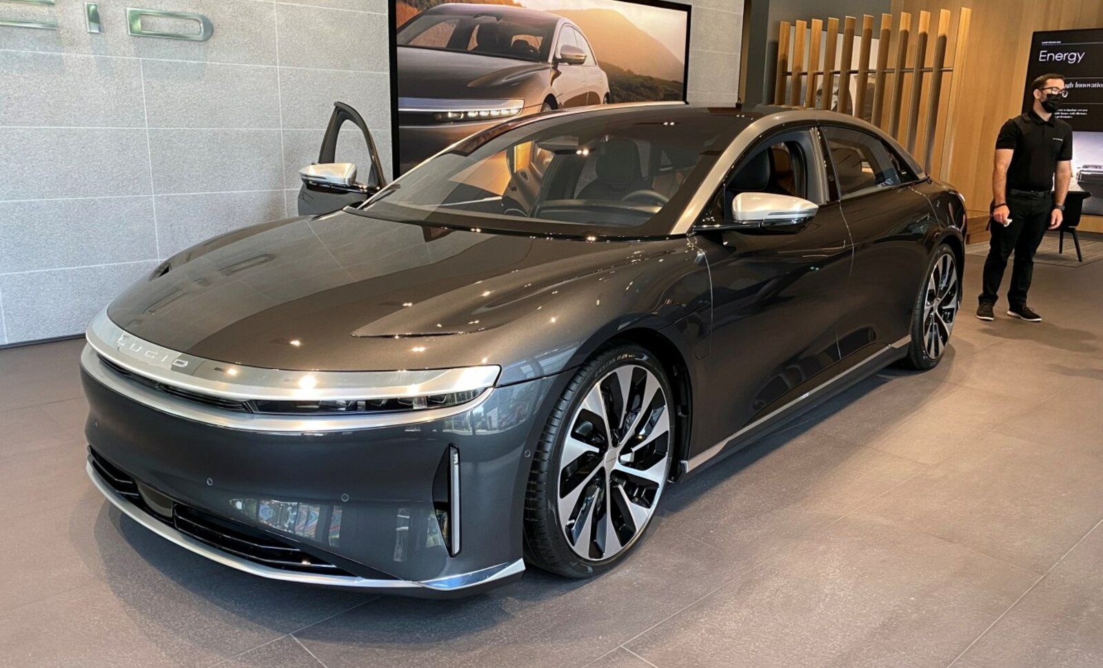 Lucid Air Pure 88 kWh (430 Hp) Electric 2023, 2024