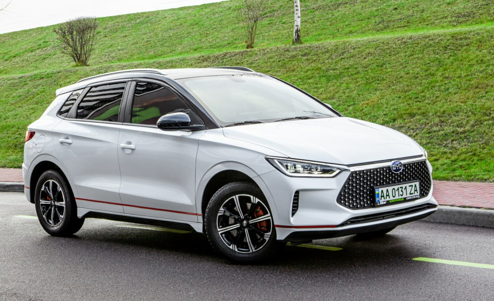 BYD e2 47.3 kWh (95 Hp) BEV 2019, 2020, 2021