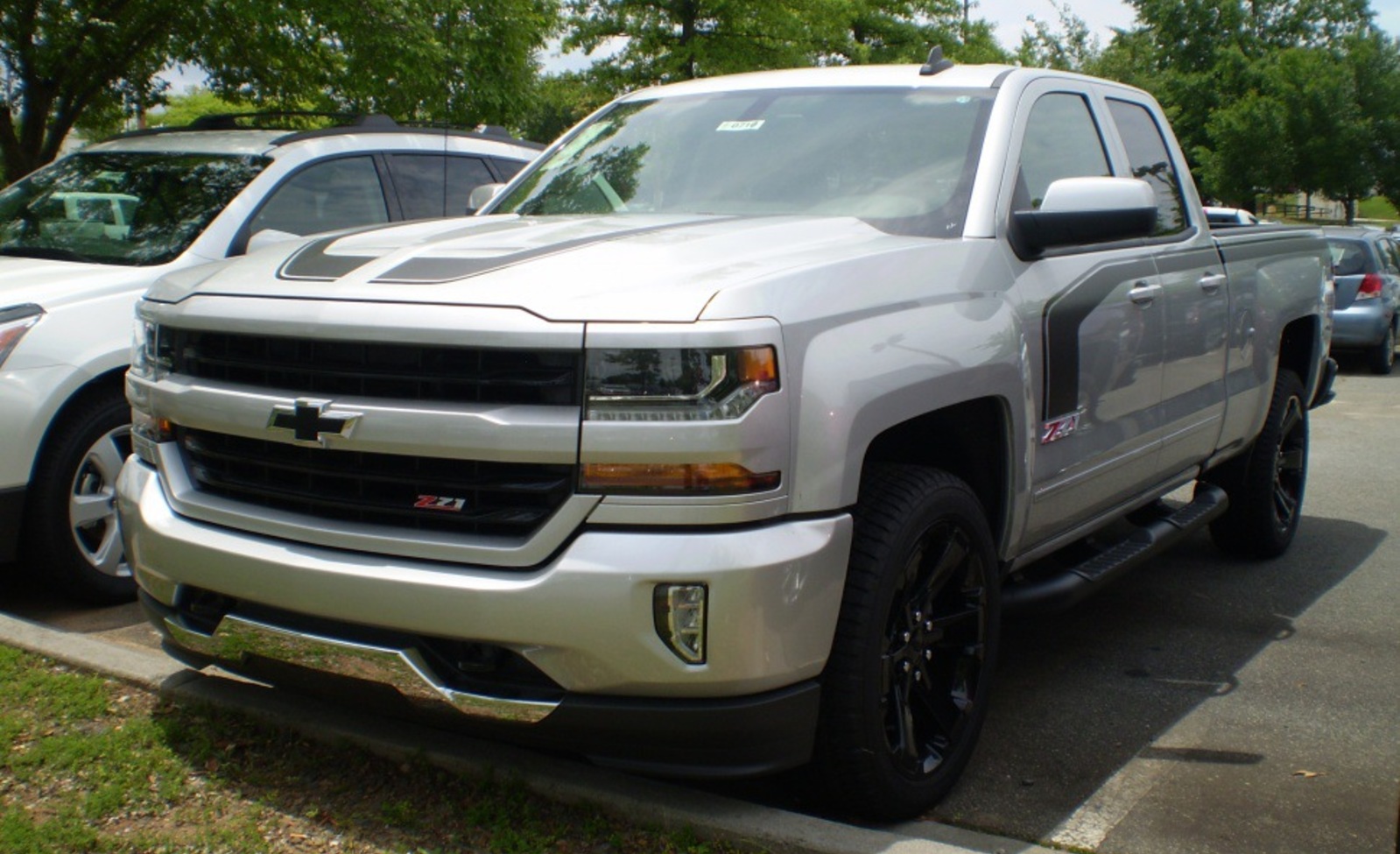 Chevrolet Silverado 1500 Double Cab III (facelift 2016) Standard Box 5.3 V8 EcoTec3 (355 Hp) Automatic 6AT 2016, 2017, 2018 