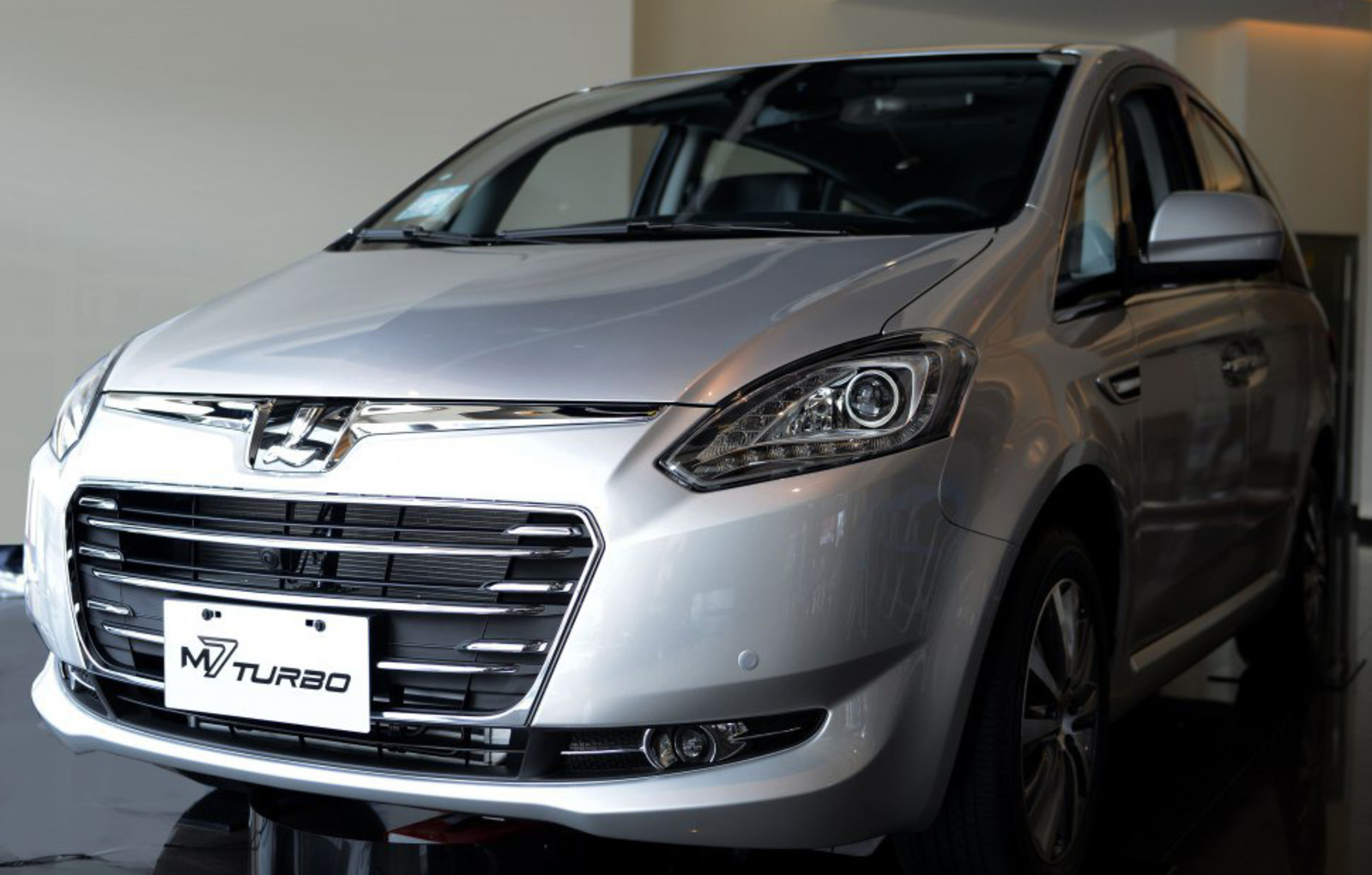 Luxgen M7 (facelift 2014) 2.2i ECO HYPER (202 Hp) AISIN 2014, 2015, 2016, 2017, 2018, 2019, 2020, 2021 