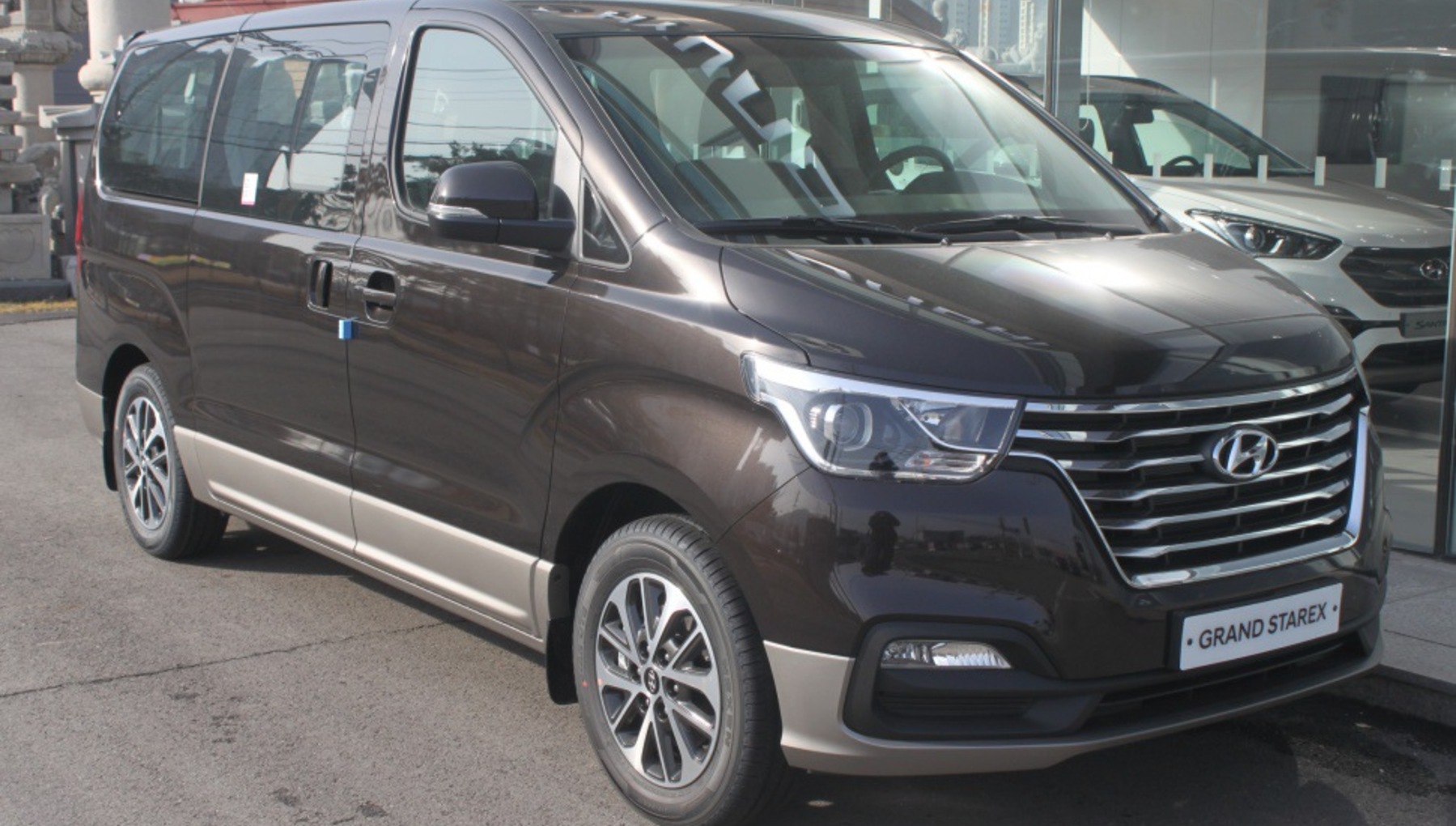 Hyundai H-1 II/Grand Starex (facelift 2018) 2.5 D (175 Hp) Automatic 2018, 2019, 2020, 2021 