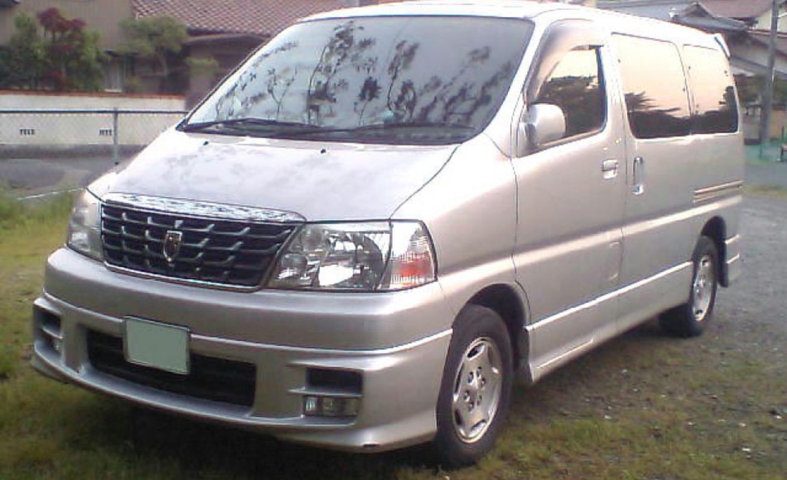 Toyota Grand Hiace 3.4 i (185 Hp) 1999, 2000, 2001, 2002 