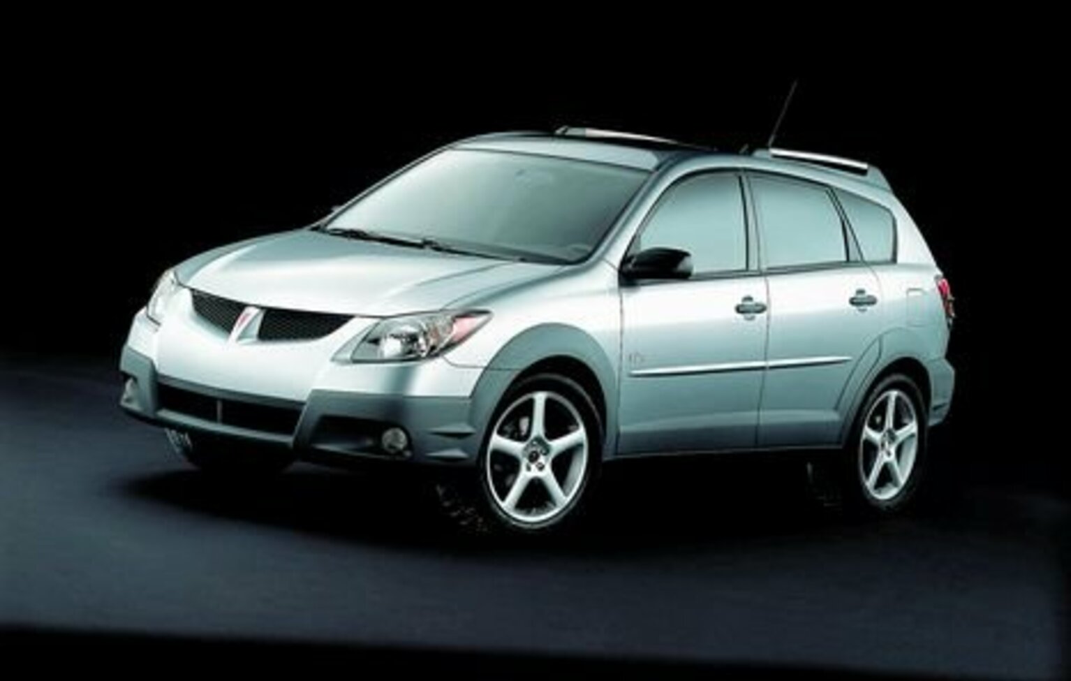 Pontiac Vibe 1.8 i 16V (182 Hp) 2002, 2003, 2004, 2005, 2006, 2007, 2008 