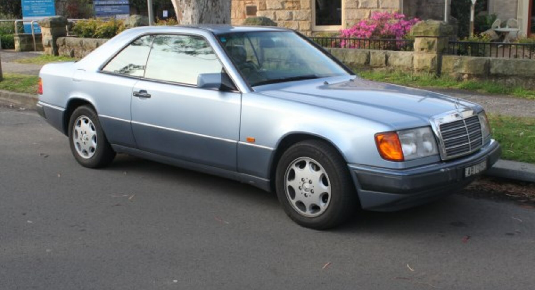 Mercedes-Benz C124 (facelift 1989) 230 CE (132 Hp) 1989, 1990, 1991, 1992 