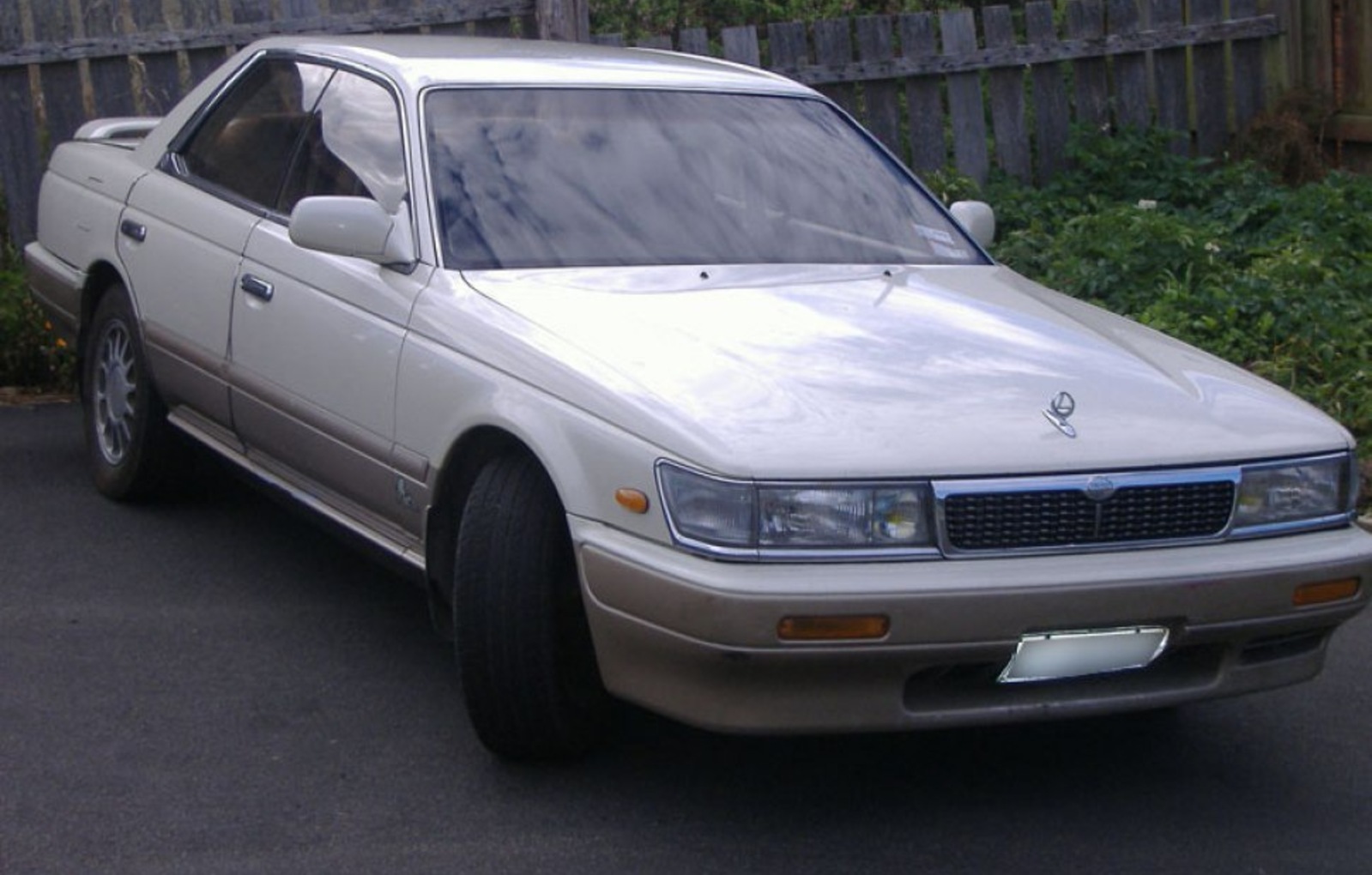 Nissan Laurel (E-HC33) 2.0 i (125 Hp) 1990, 1991, 1992, 1993, 1994, 1995, 1996, 1997 